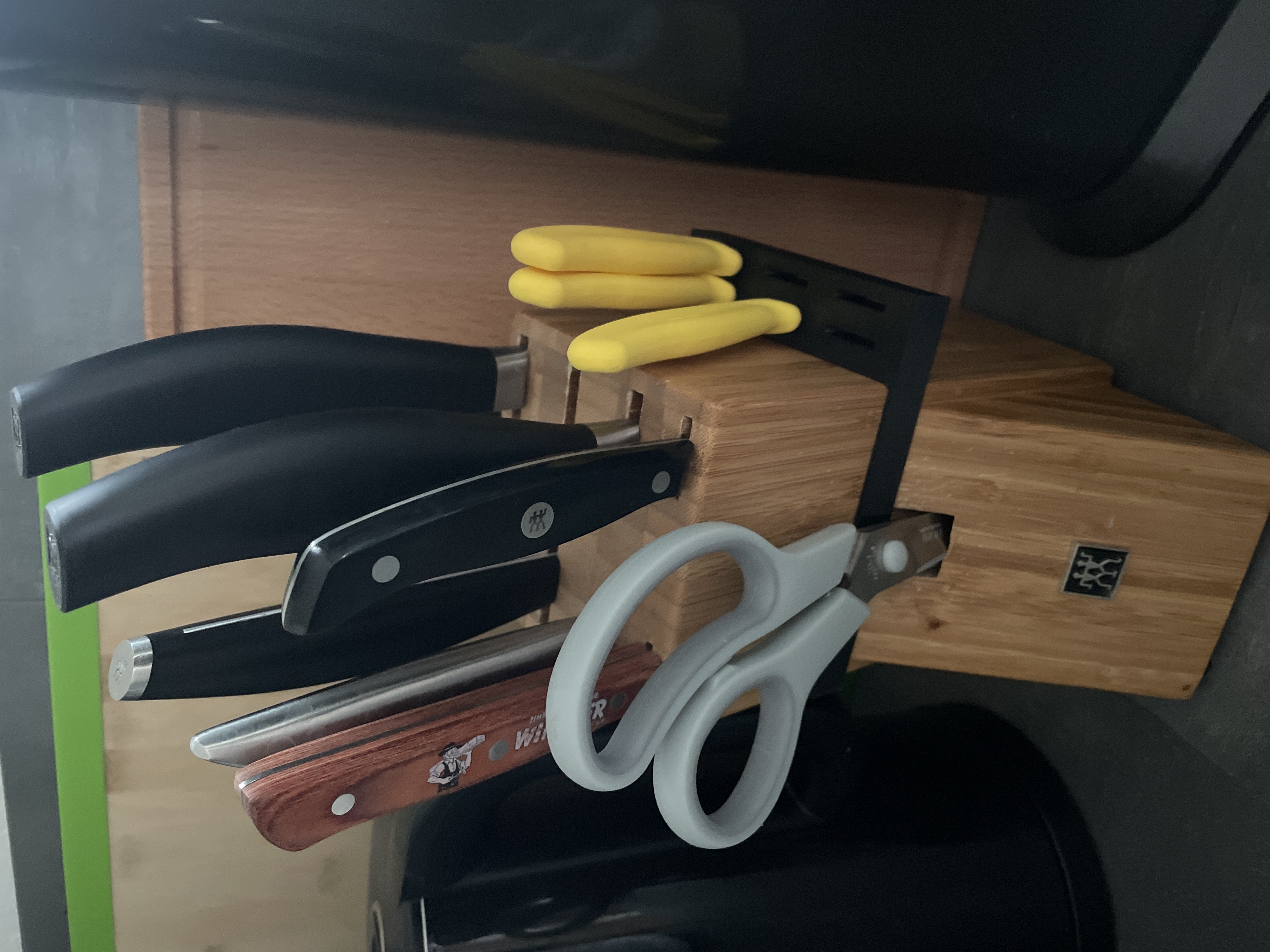 Zwilling Messerblock Erweiterung – 6-fach Gemüsemesser Halter 3D model by JS_Wa