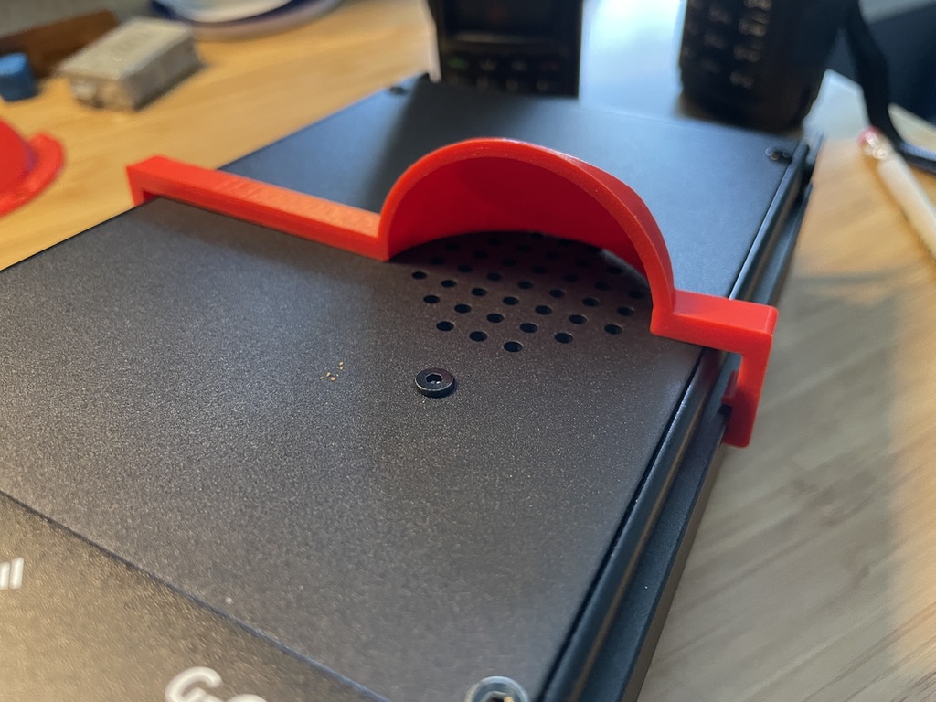 Xiegu G90 Clip-On Speaker Redirector