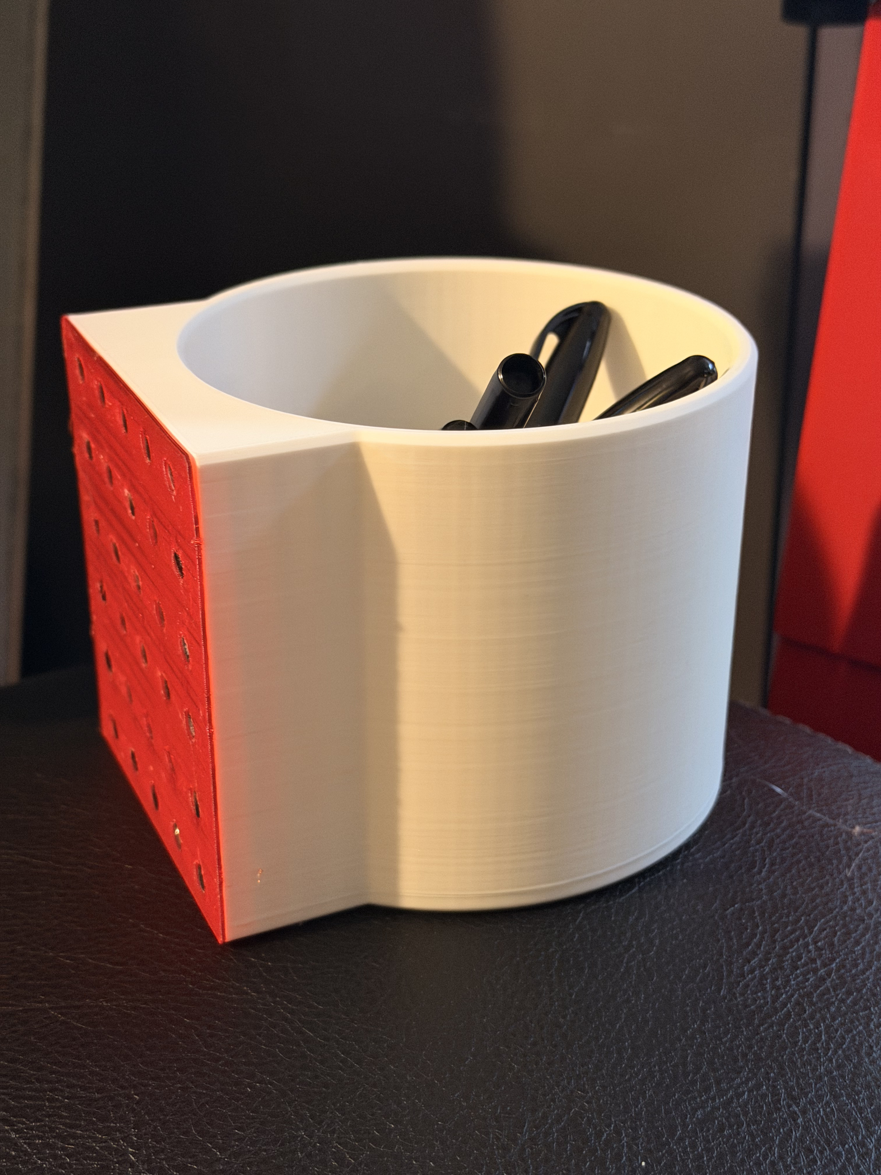 TPU Magnetic Pen Cup