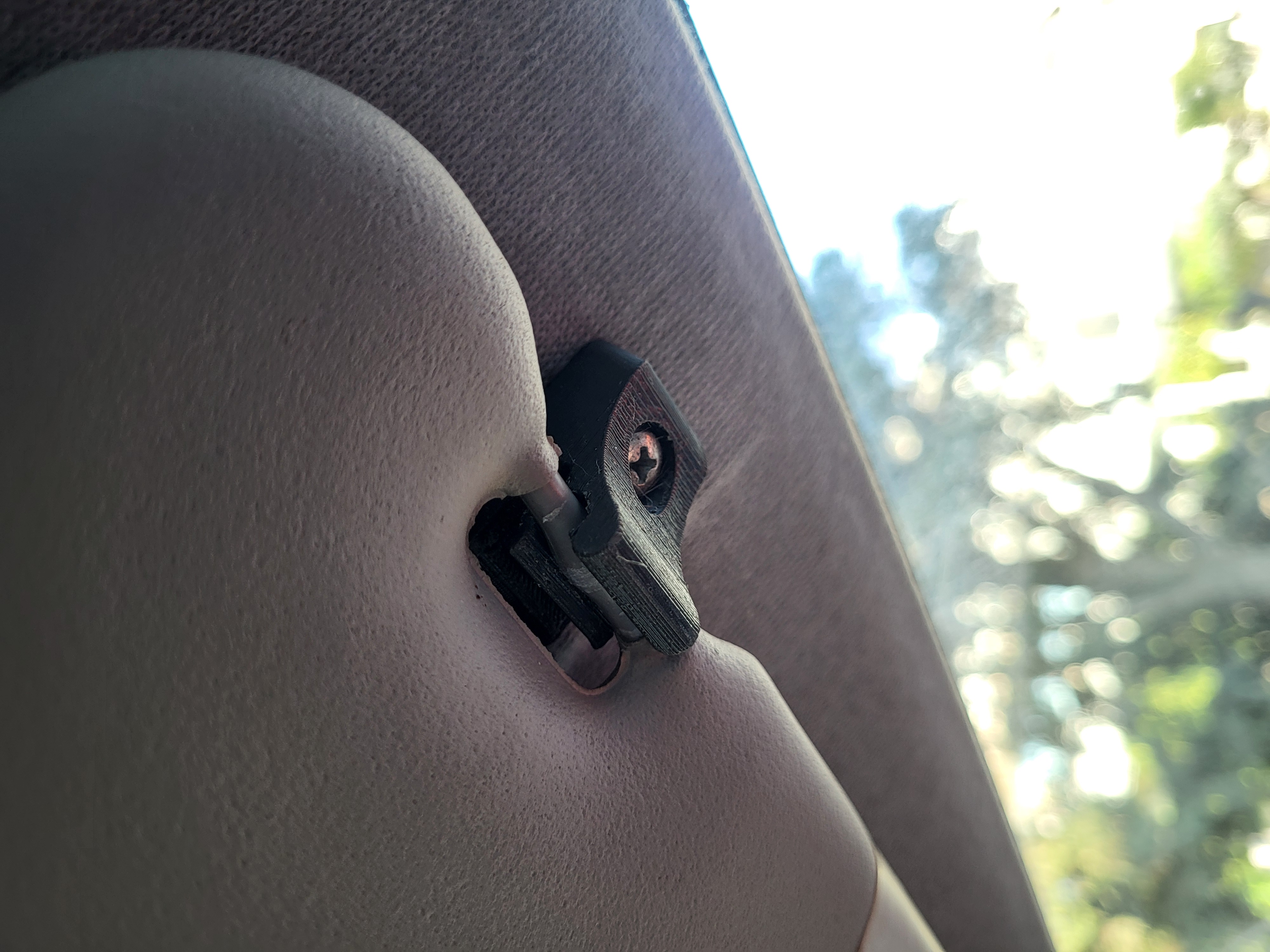 Mitsubishi Pajero Pinin sun visor clip