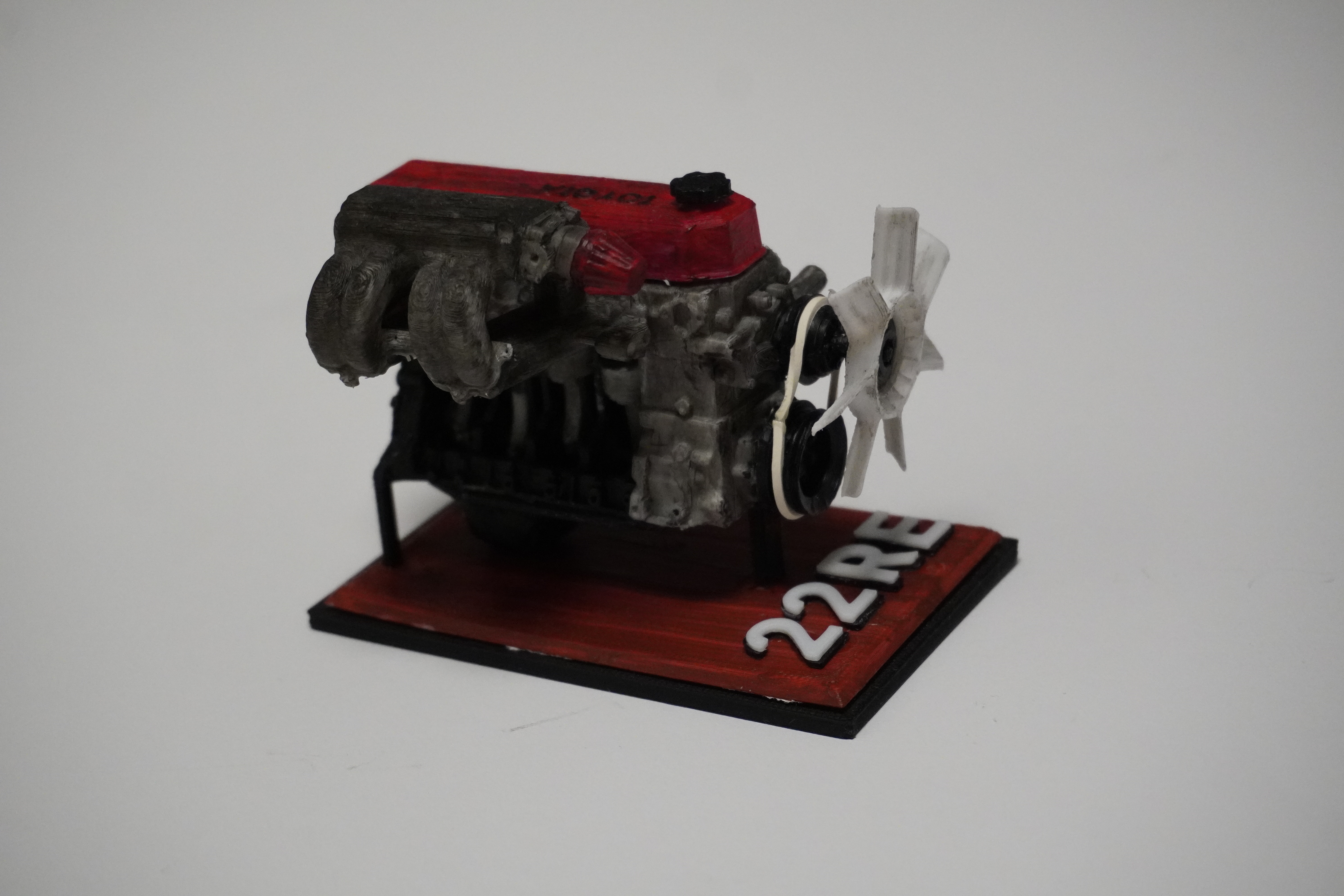 MINI Toyota 4 Cylinder Engine 22RE, Complete Working Model Mini Edition — miniatura 24
