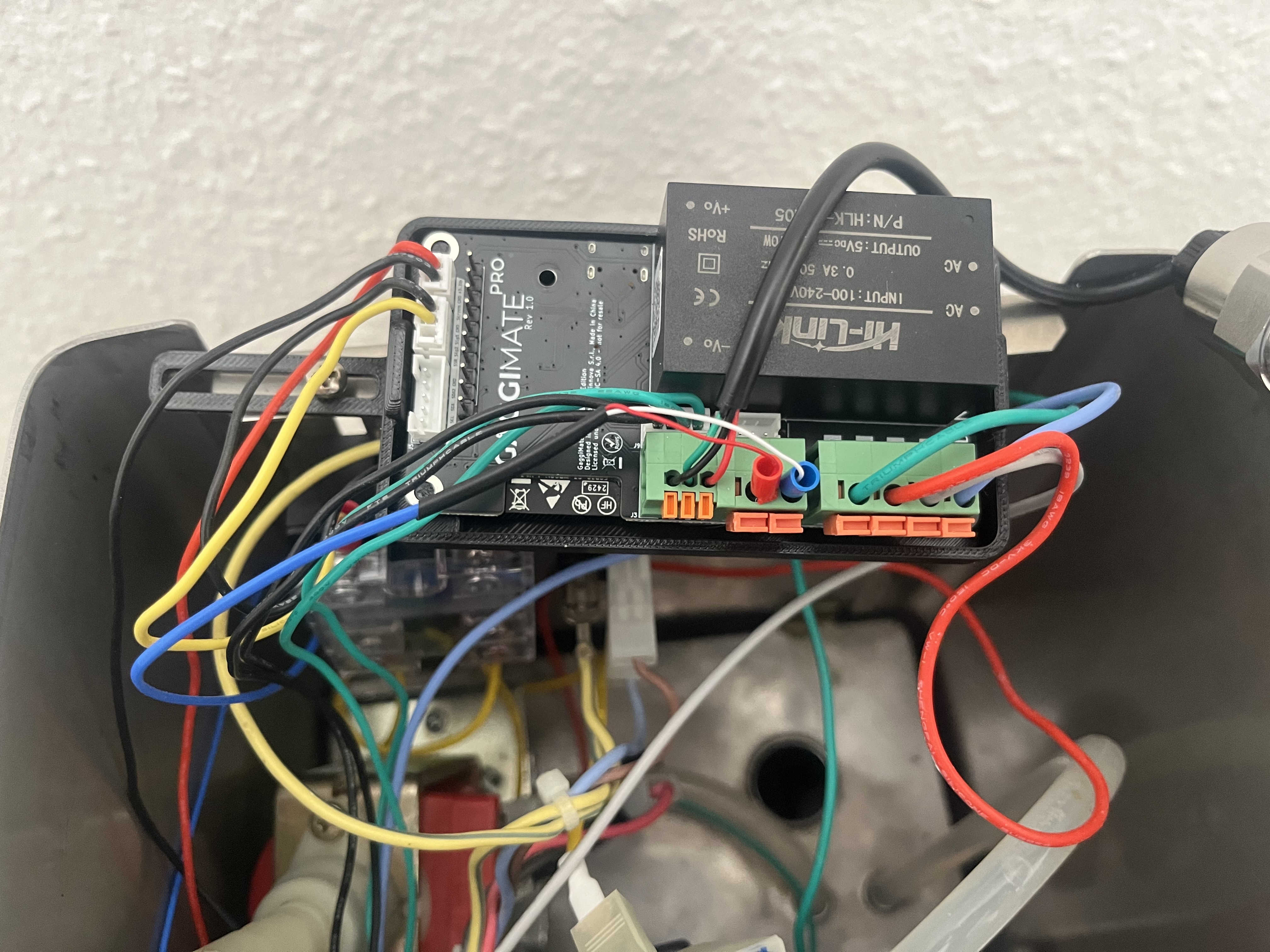 GaggiMate Pro pcb base clipped with holder