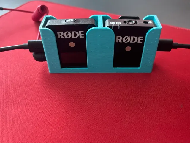 RODE Wireless GO Desk Stand (2-Slot Holder)
