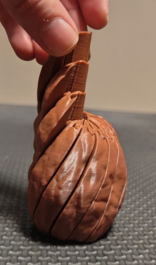 Expandable Fidget Walnut – Articulated Walnut Stress Toy