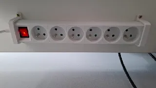 AlzaPower extension cord holder