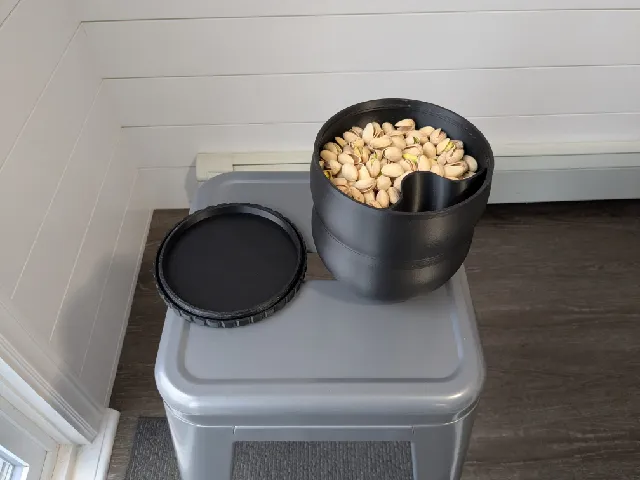 Pistachio bowl w/lid (3 part screw together)