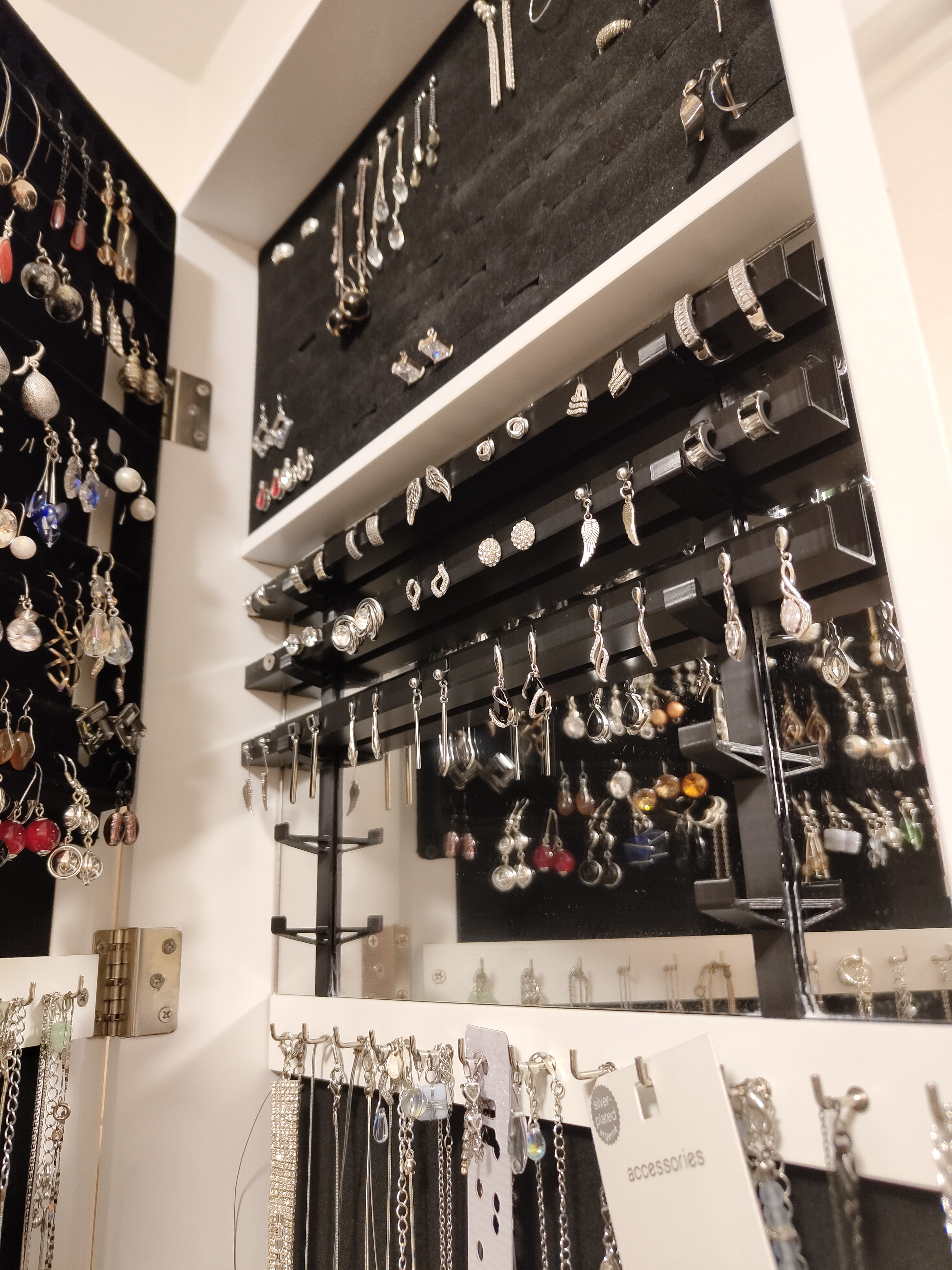 Earring holder