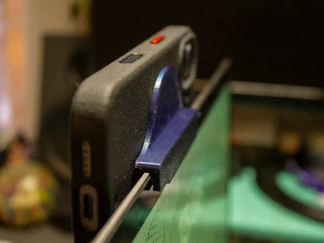 Simple Magsafe Continnuity Camera adapter