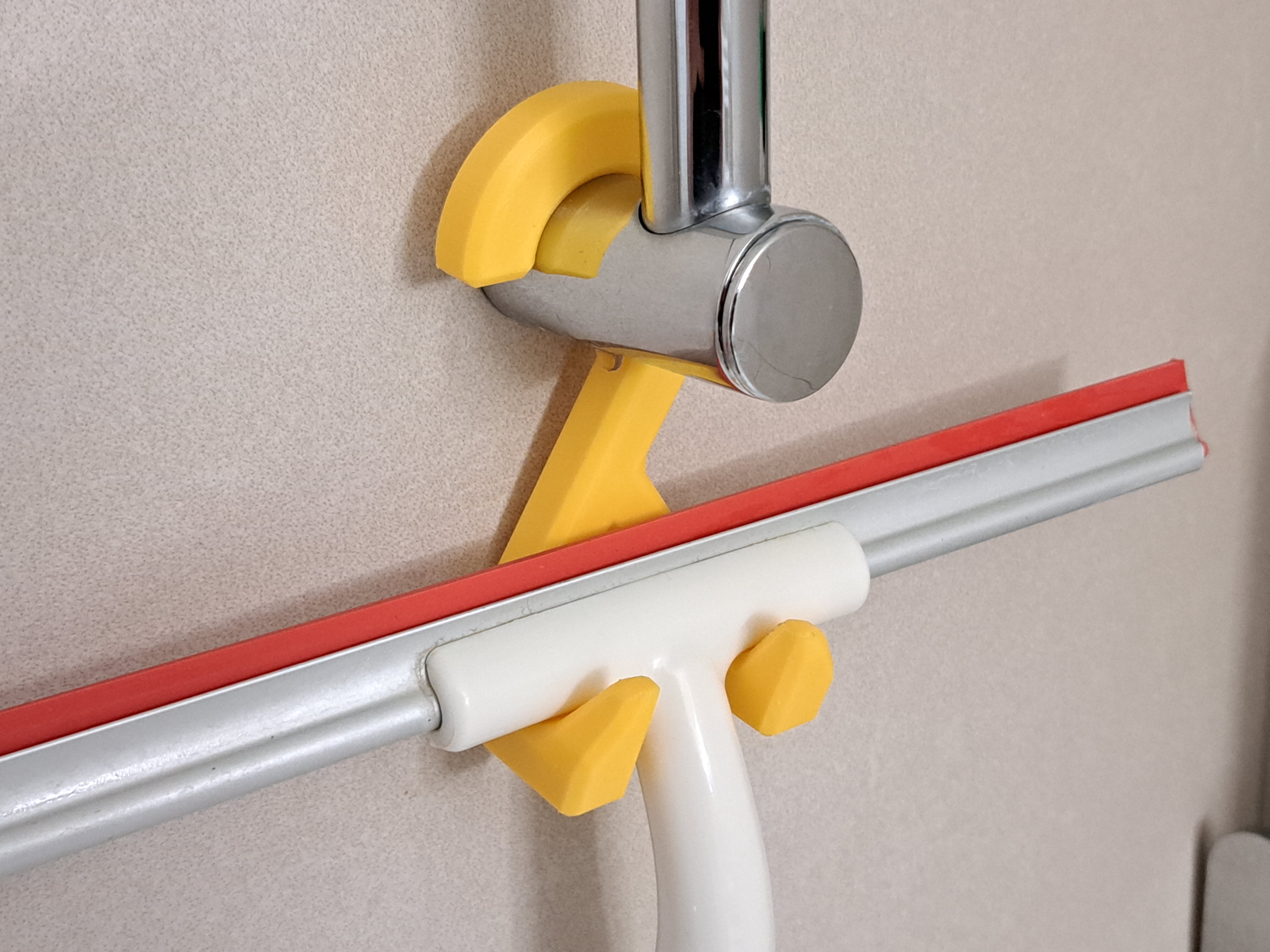 Miniatura 4 do modelo 3D Shower Squeegee Holder
