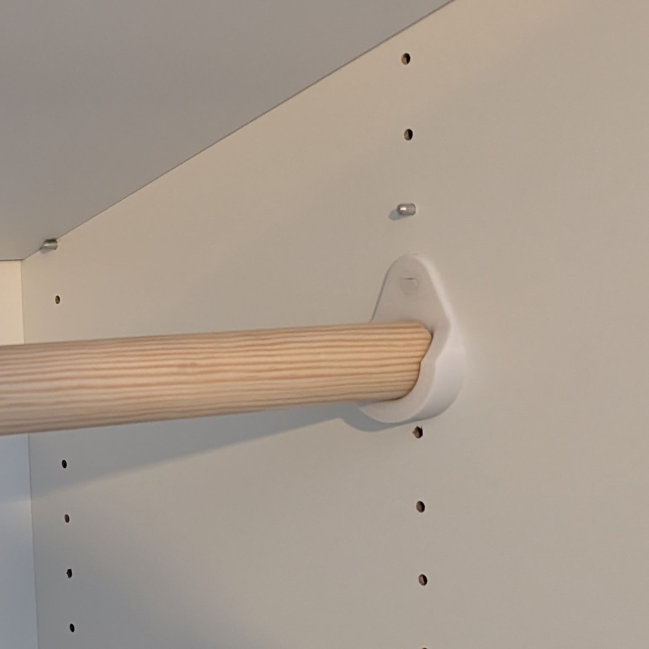 Closet rod bracket for 33mm wooden rod - with or without holes for Vedum wardrobe.