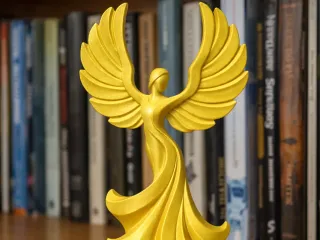 Golden Seraphim – Majestic Angel Statue