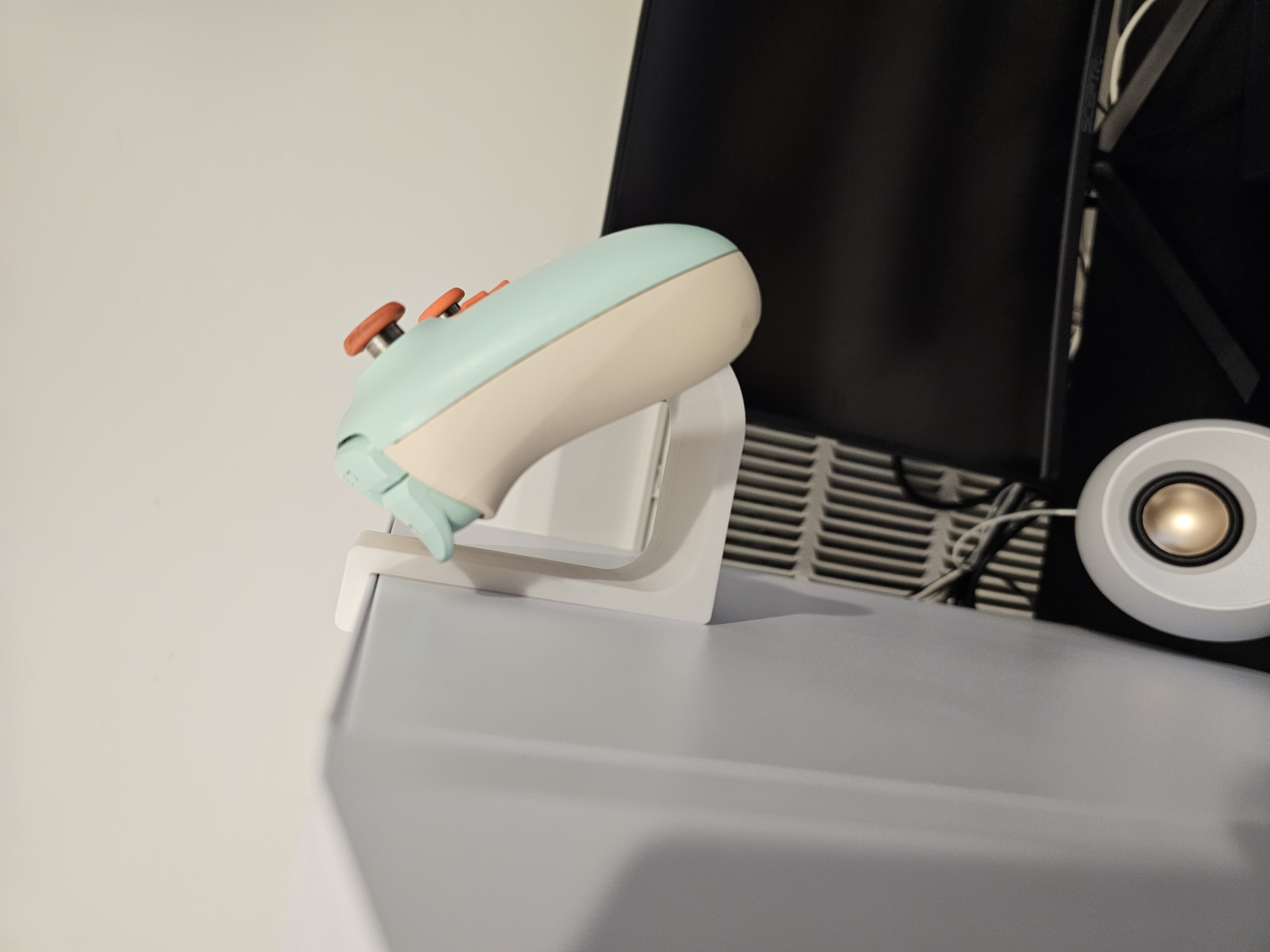 Magnetic PC Controller Stand
