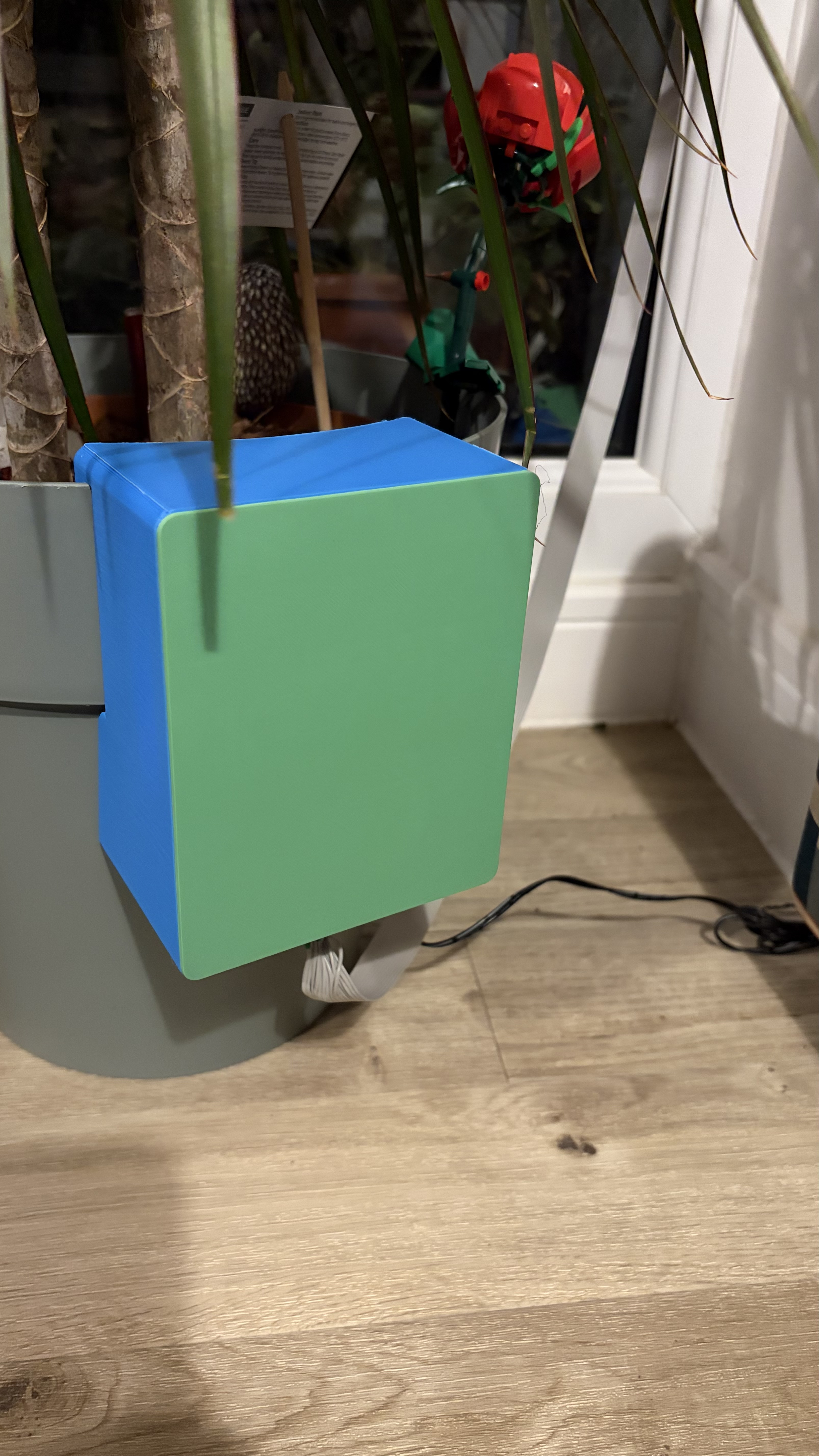 Plant Pot Electronics Enclosure — STL Grátis | 3DFinder