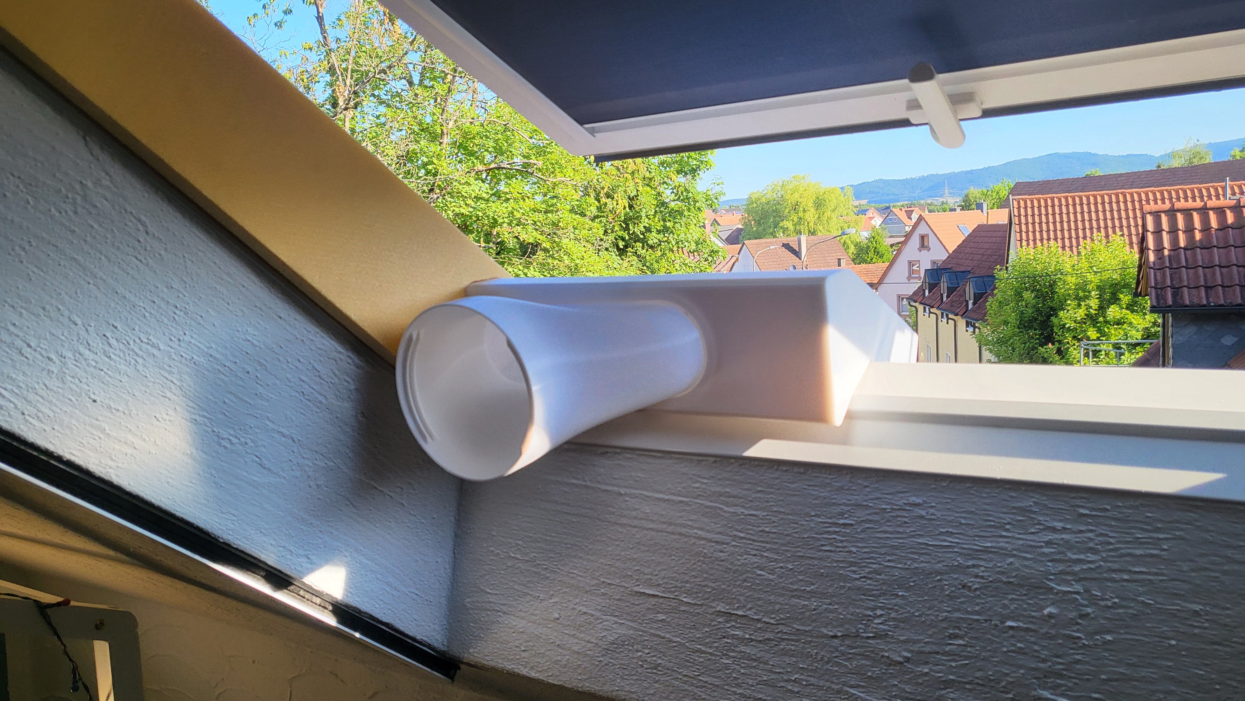 Dachfensteranschluss Klimagerät / Roof window duct air conditioner