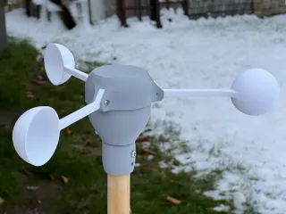 Anemometer