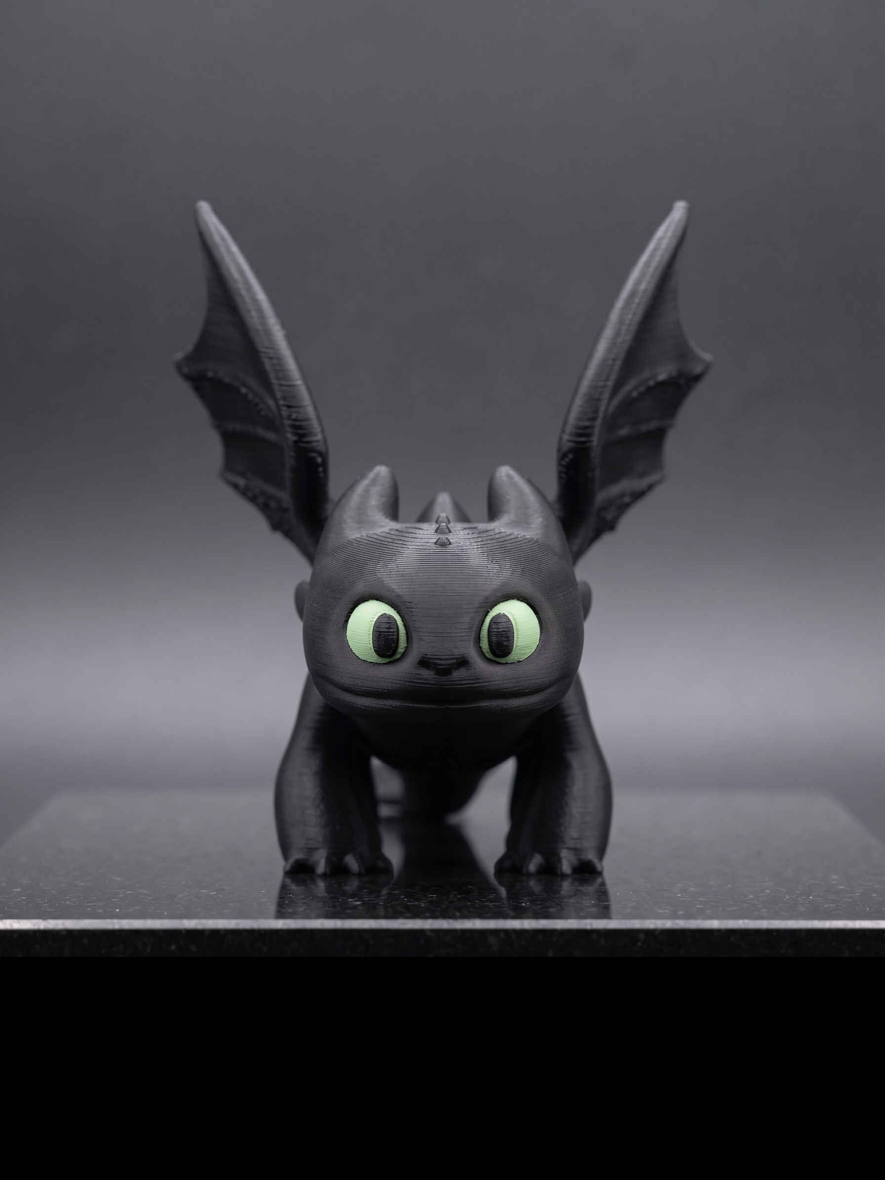 Cute Toothless Articulated (Can Be Used For Both White and Black to Make Night/Light Fury)