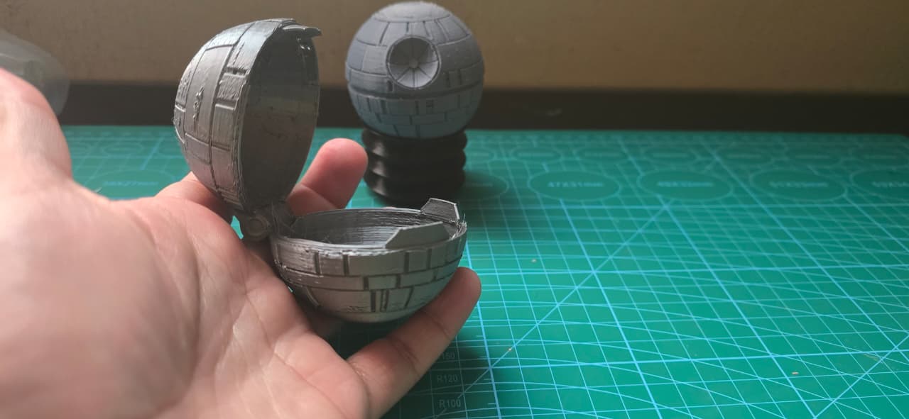 Miniatura 4 do modelo 3D Death Star Box