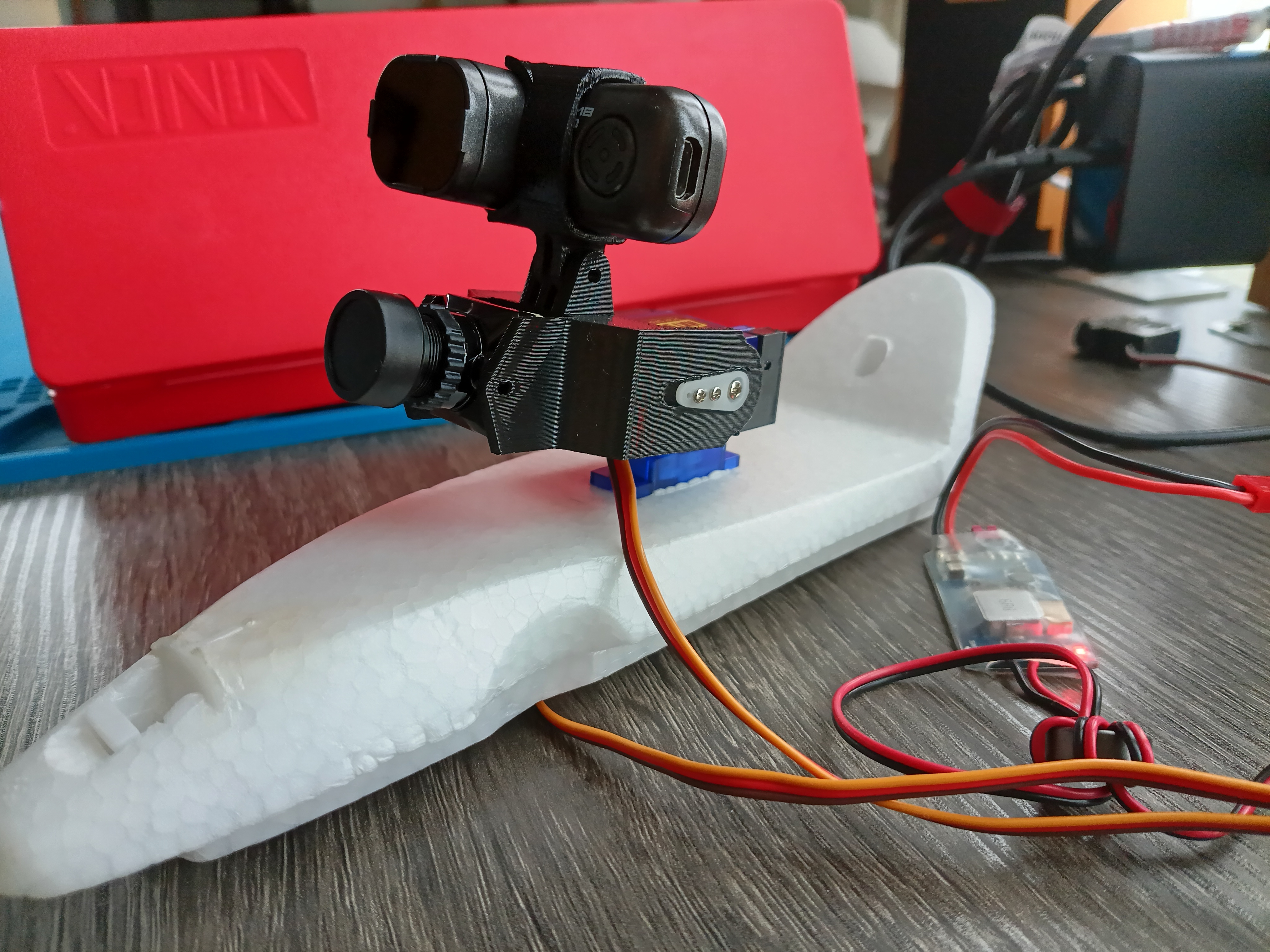 Compact Analog FPV Pan and Tilt with Runcam Thumb Mount