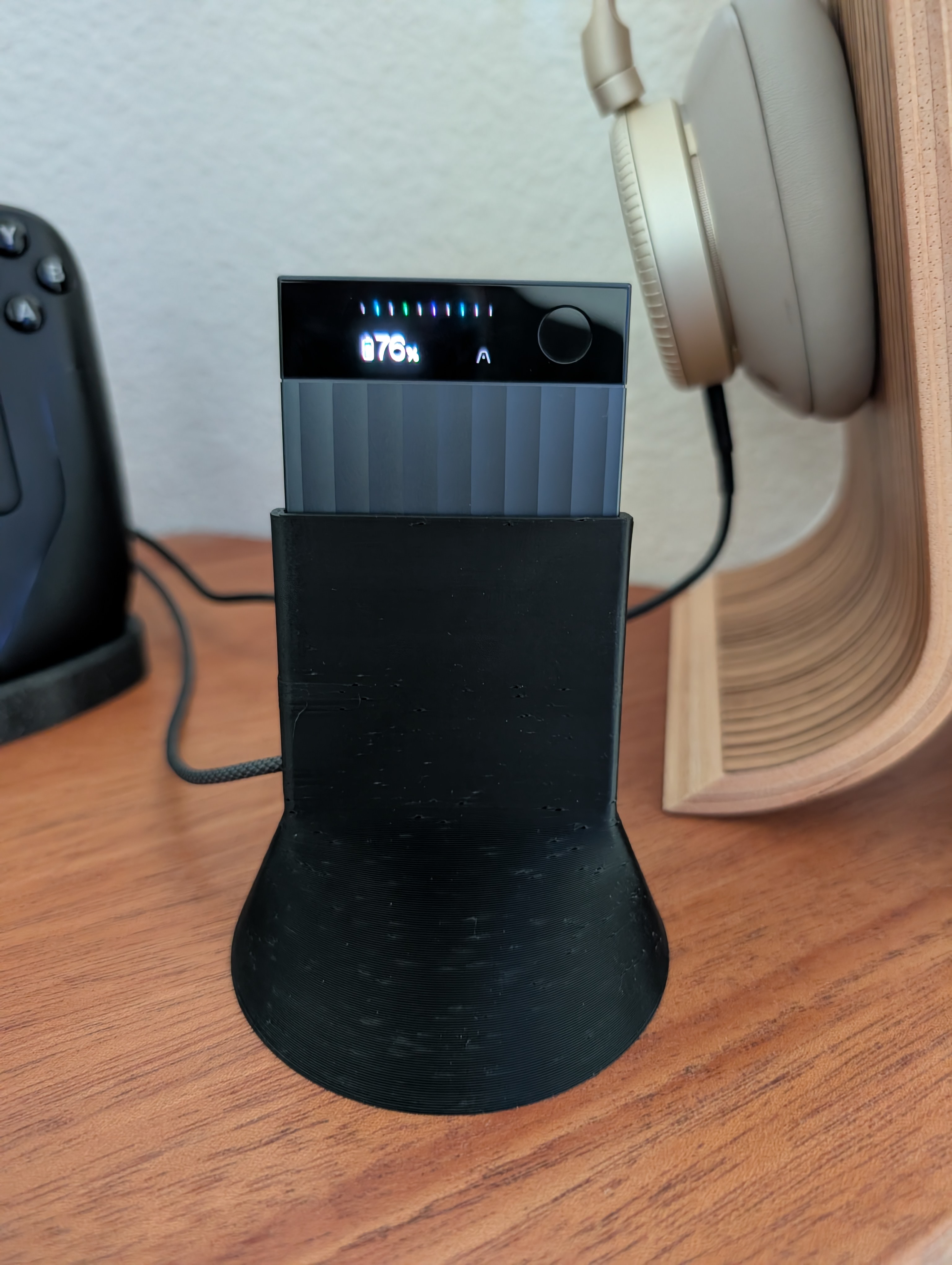 Plaud Note Pro charging stand — thumbnail 2