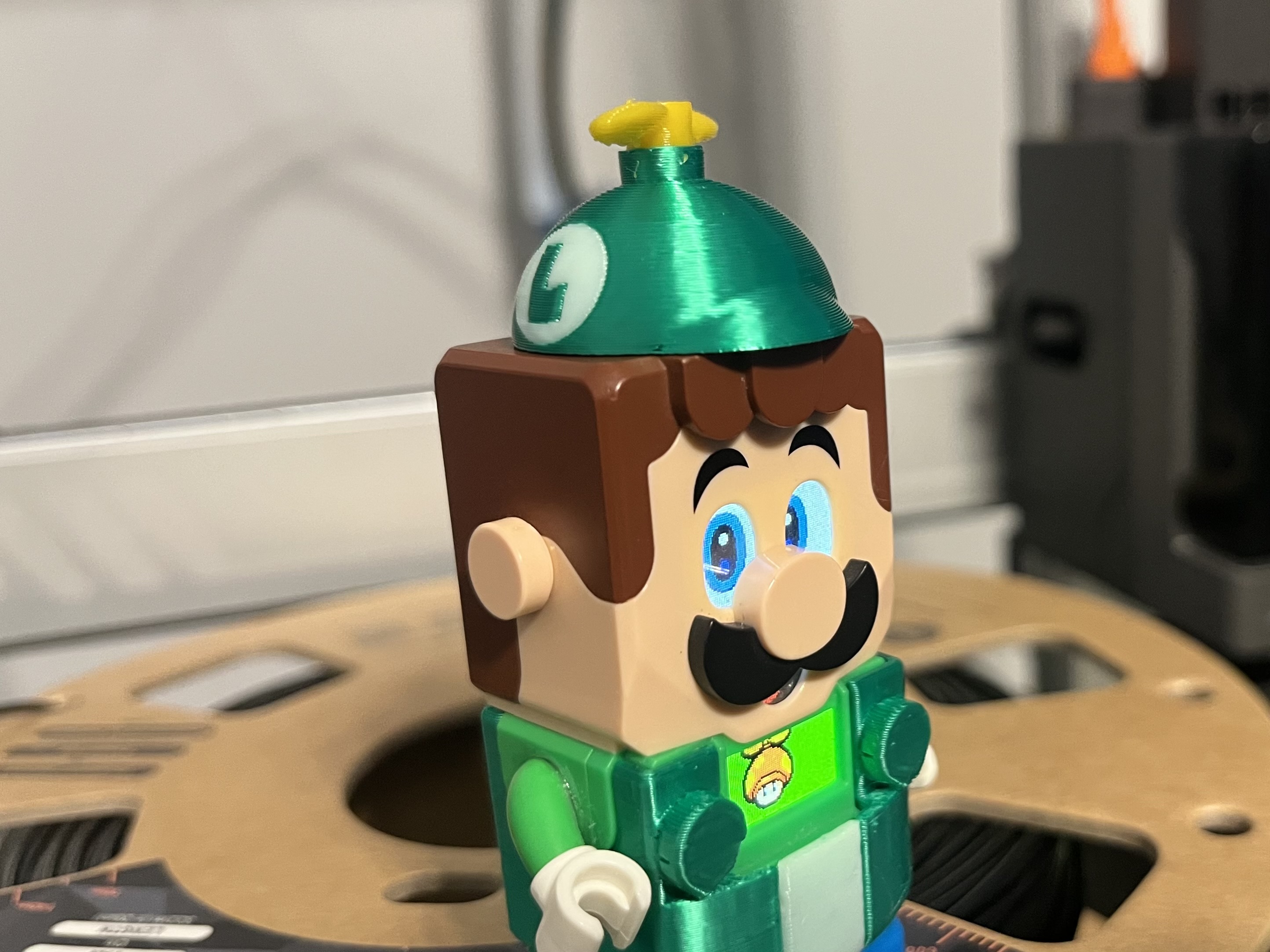 Luigi Hat Pack for Cuttin3ds' Lego Mario Power-Up Suits for MMU