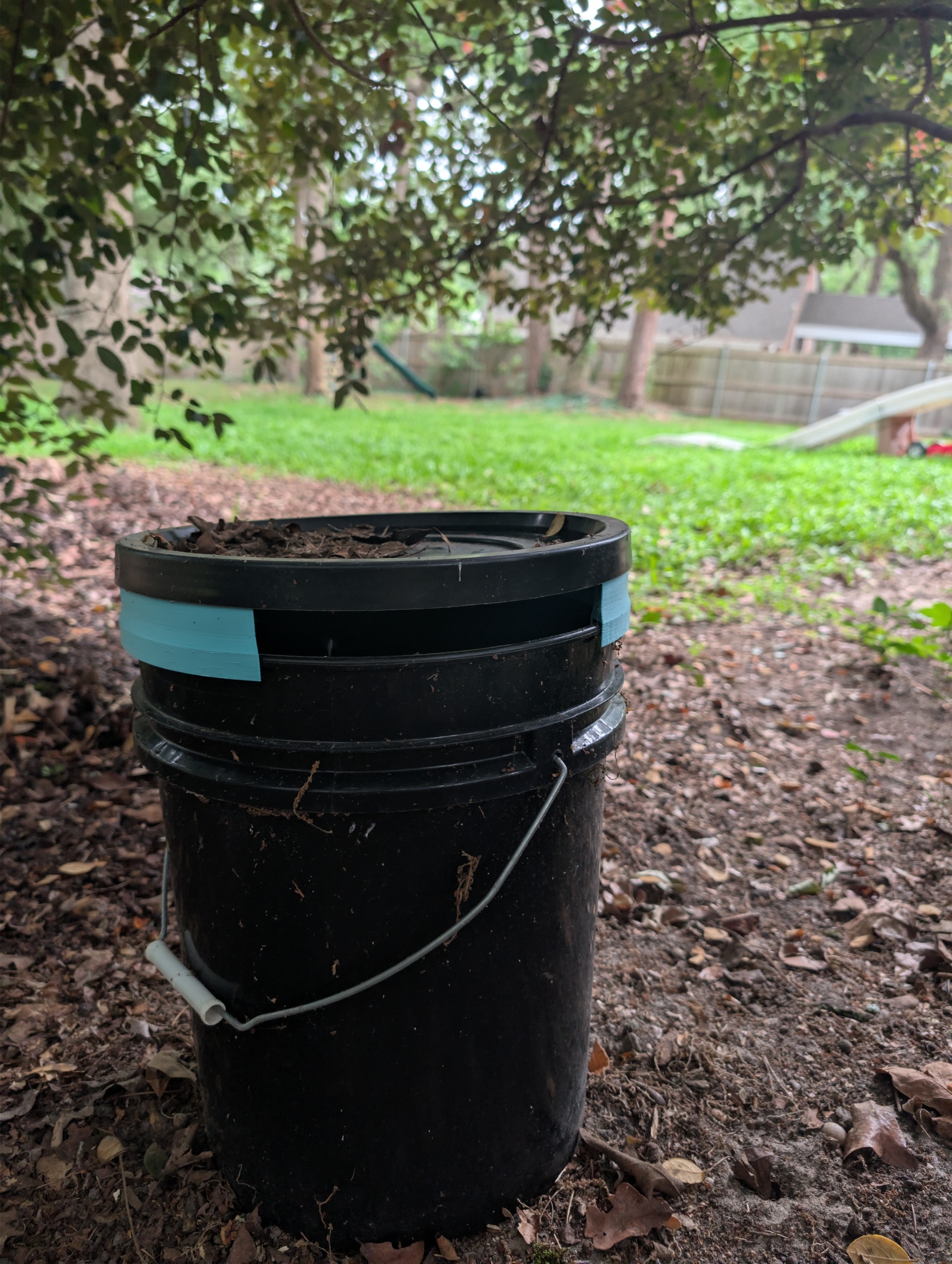 5 gallon bucket lid spacer for use with Mosquito Dunks / Mosquito Bits