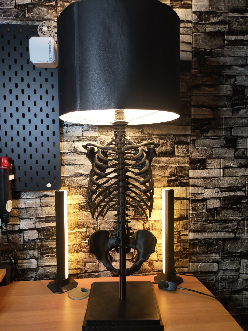 Miniatura 4 do modelo 3D HUMAN SKELETON LAMP