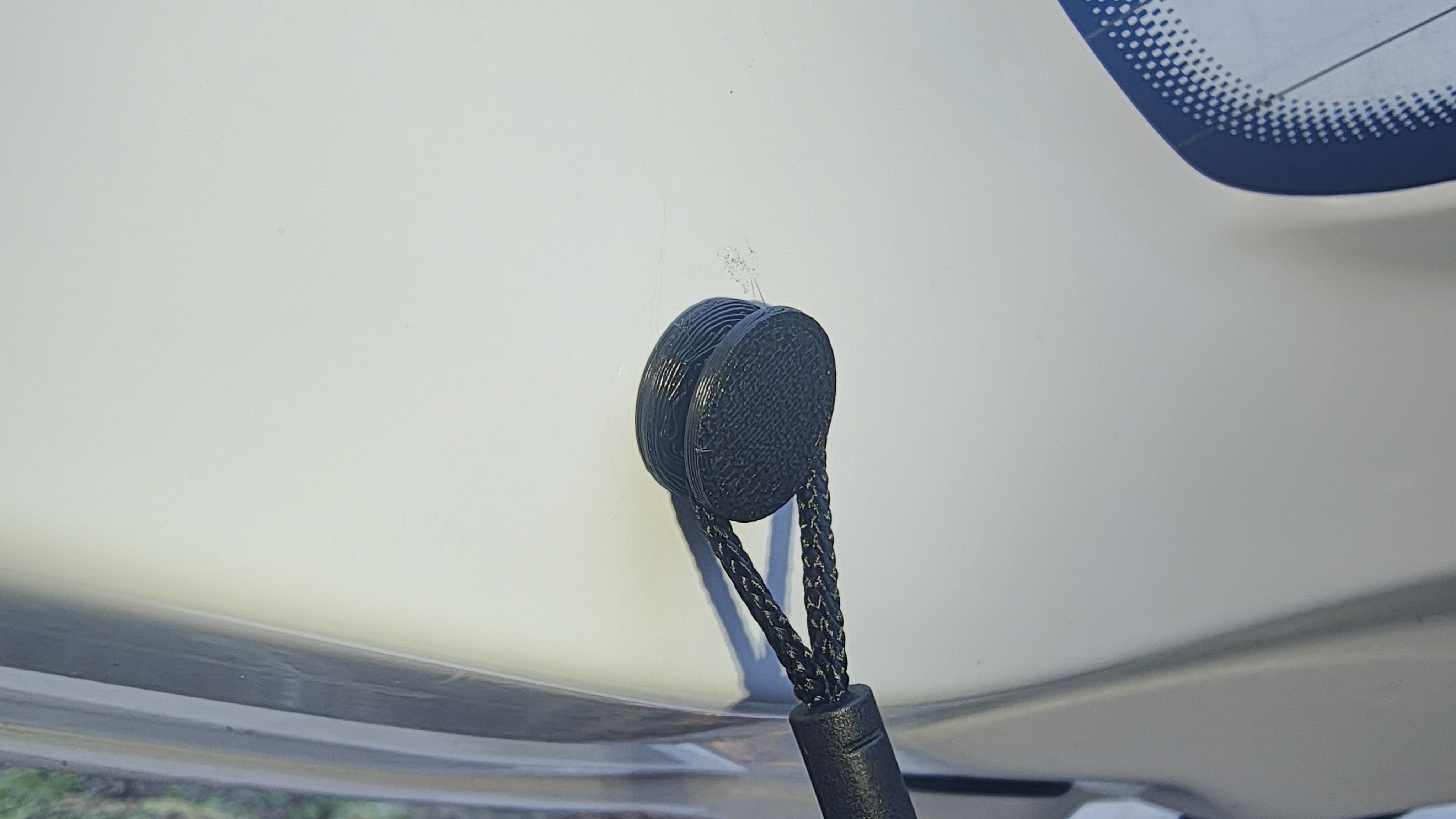 MG ZS - Trunk string hook