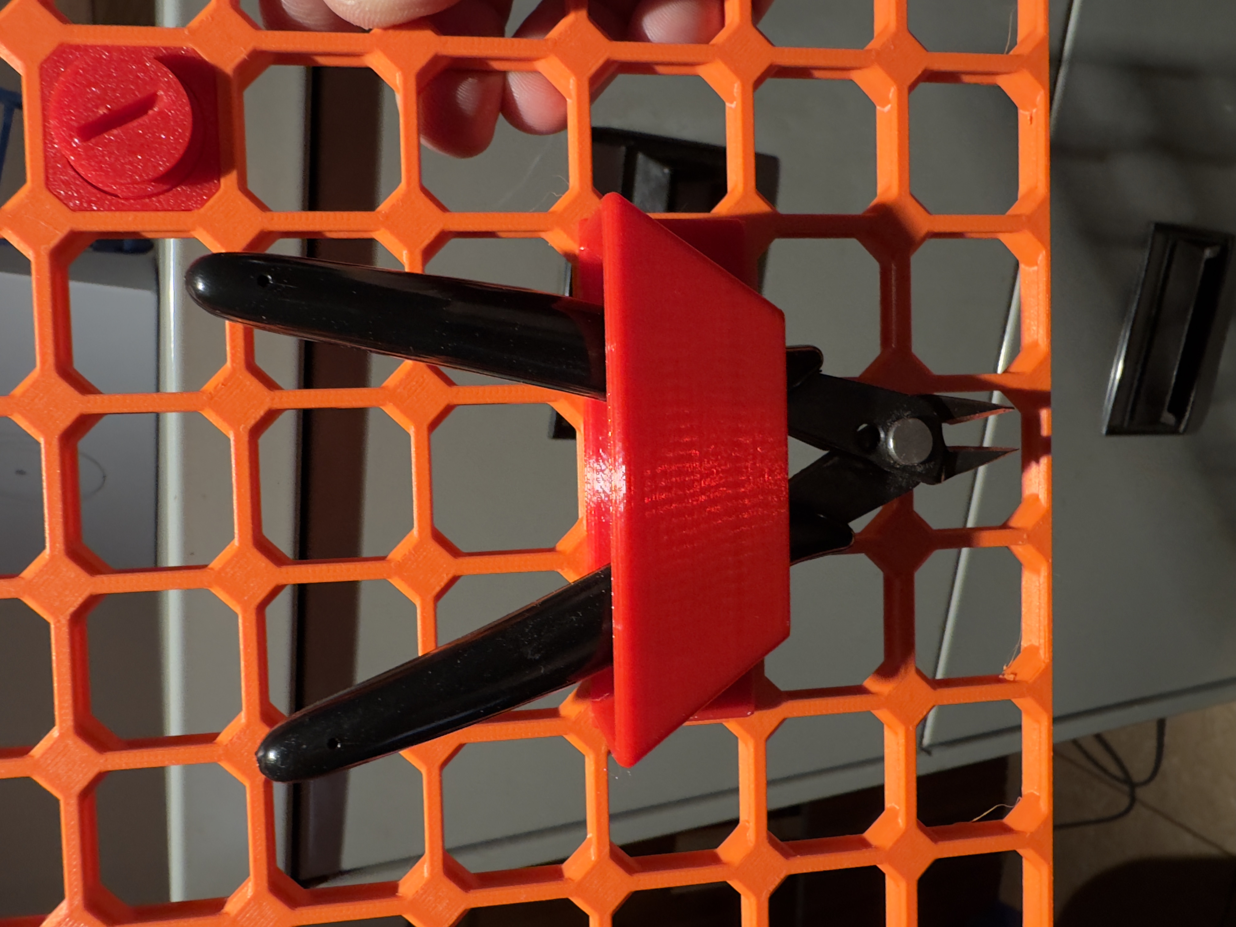 OpenGrid Pliers Holder