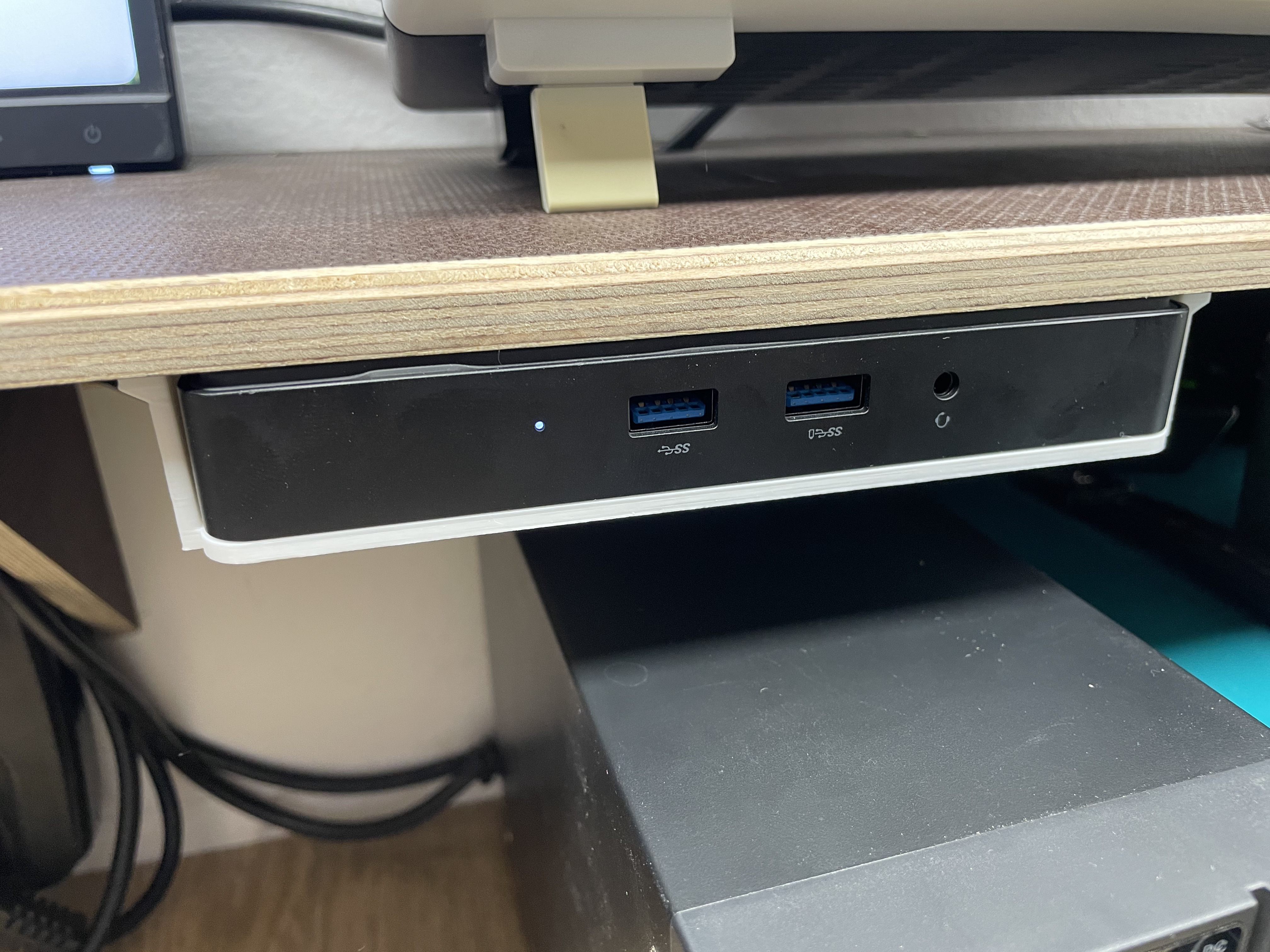 Desk Edge Mount for Dell WD15 USB-C Dock