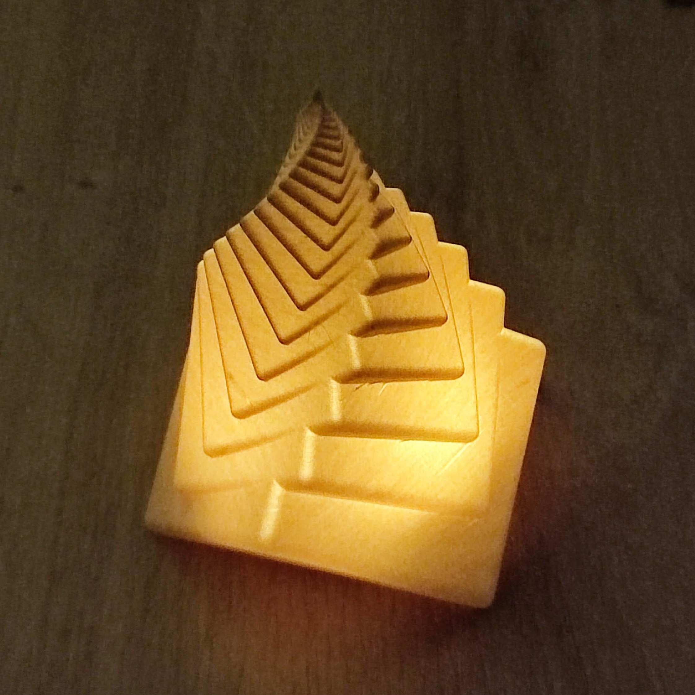 Christmas Tree 6 – Vase Mode