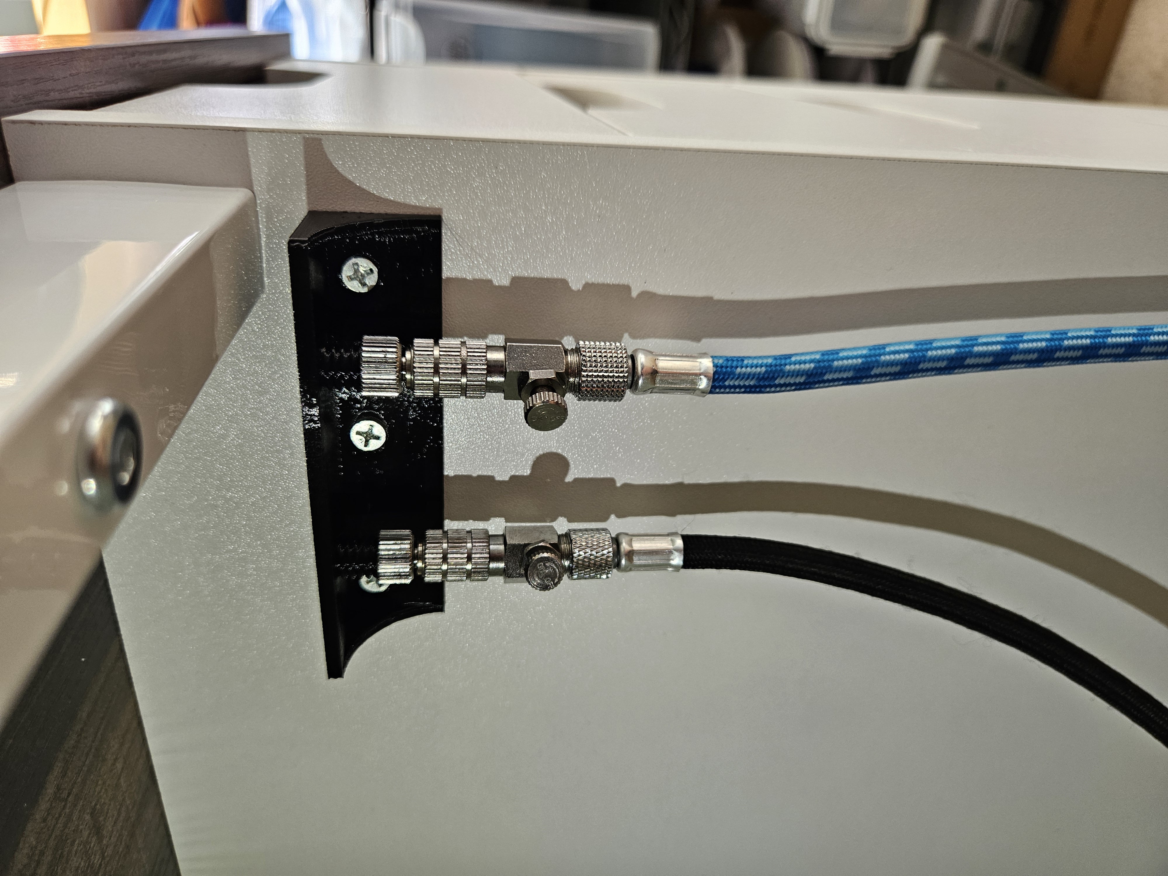 Air brush 1/8 bsp quick connect hose holder for standard 1/8 airbrush hose fitting