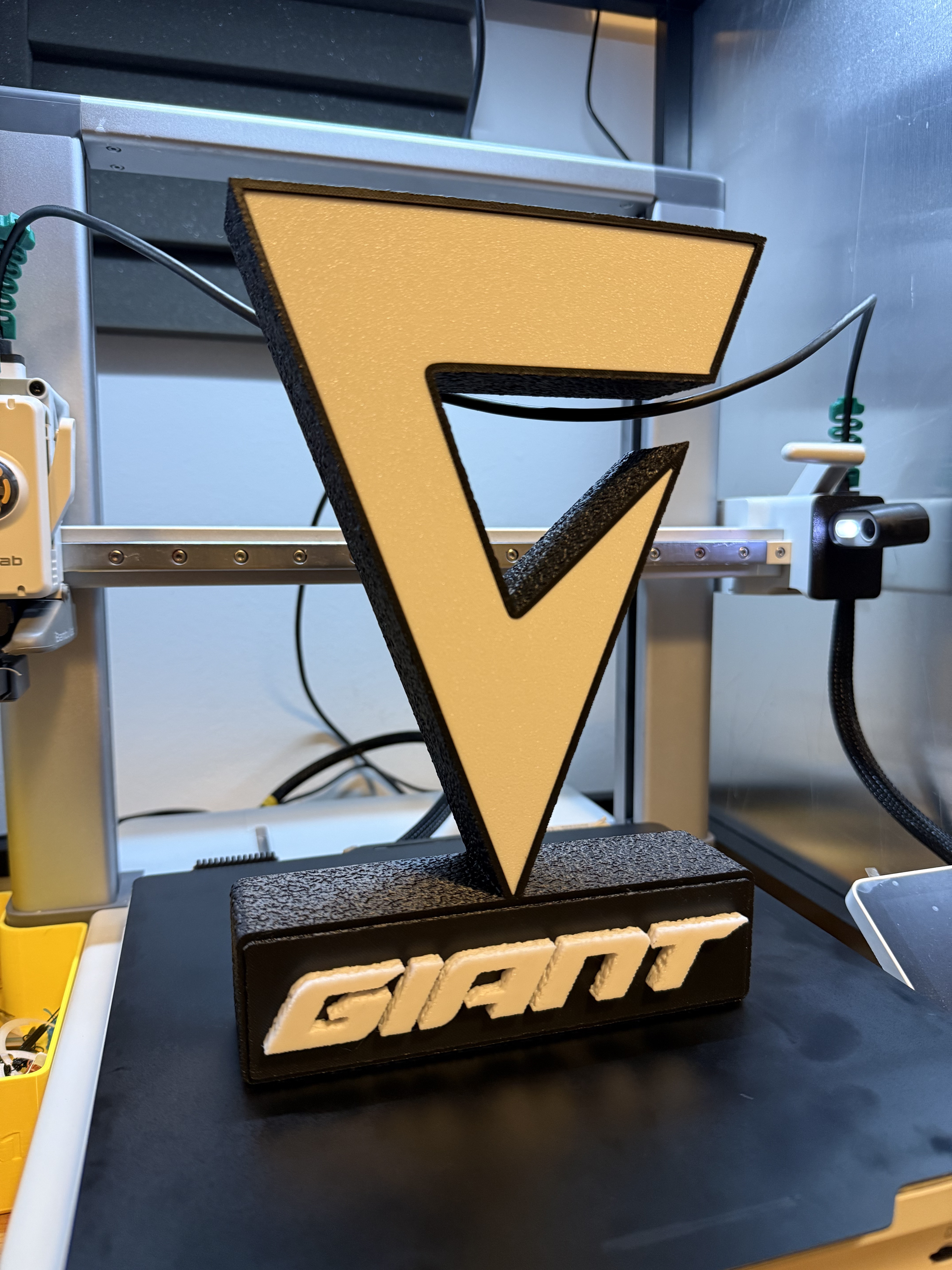 Lampara Led logo GIANT