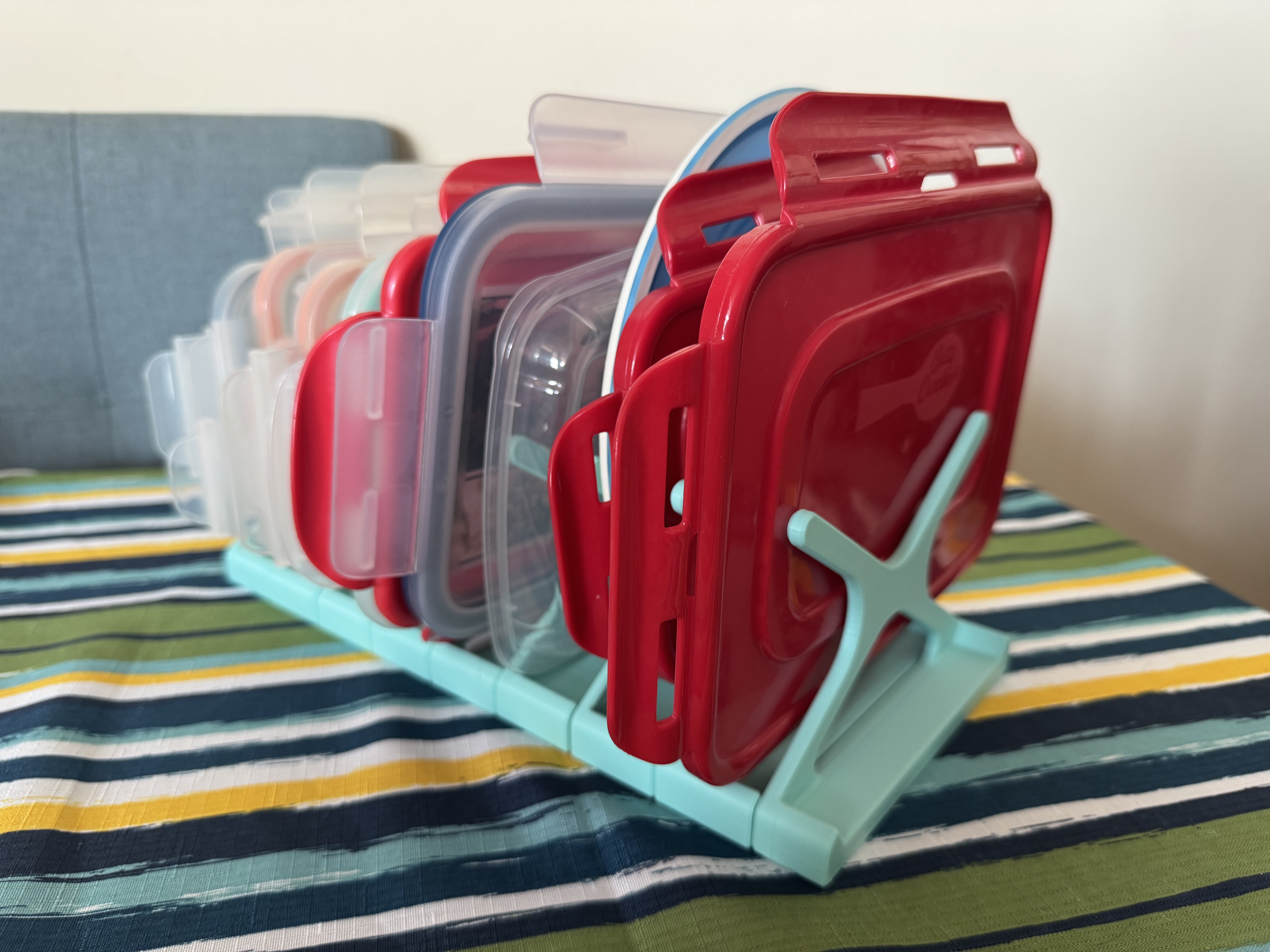 Modular food container lids holder