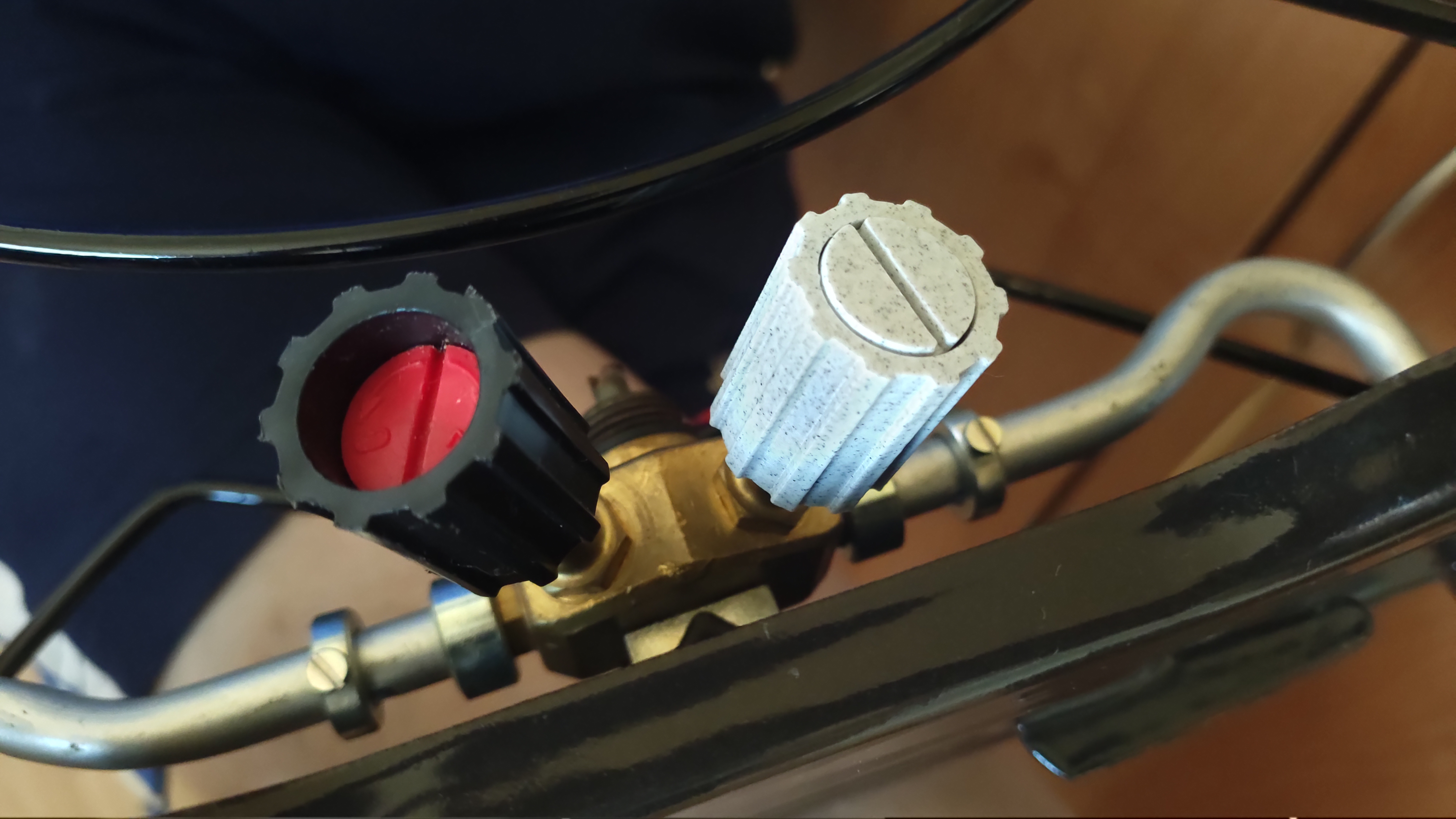 Gas stove valve cover - Krytka ventilu plynového vařiče