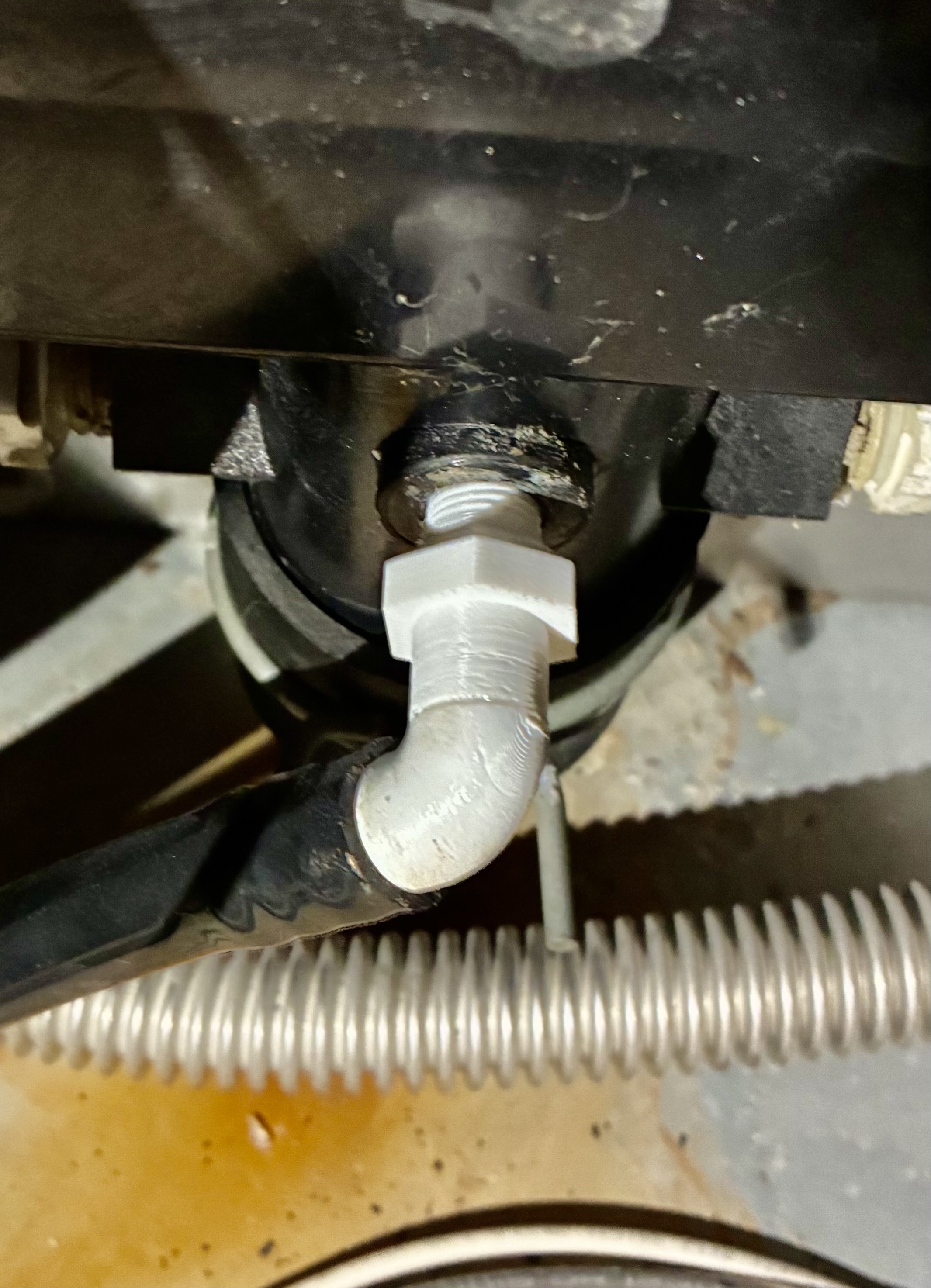 1/8 NPT x 3/8 Hose Barb 90 Degree Elbow - 2 Piece Design