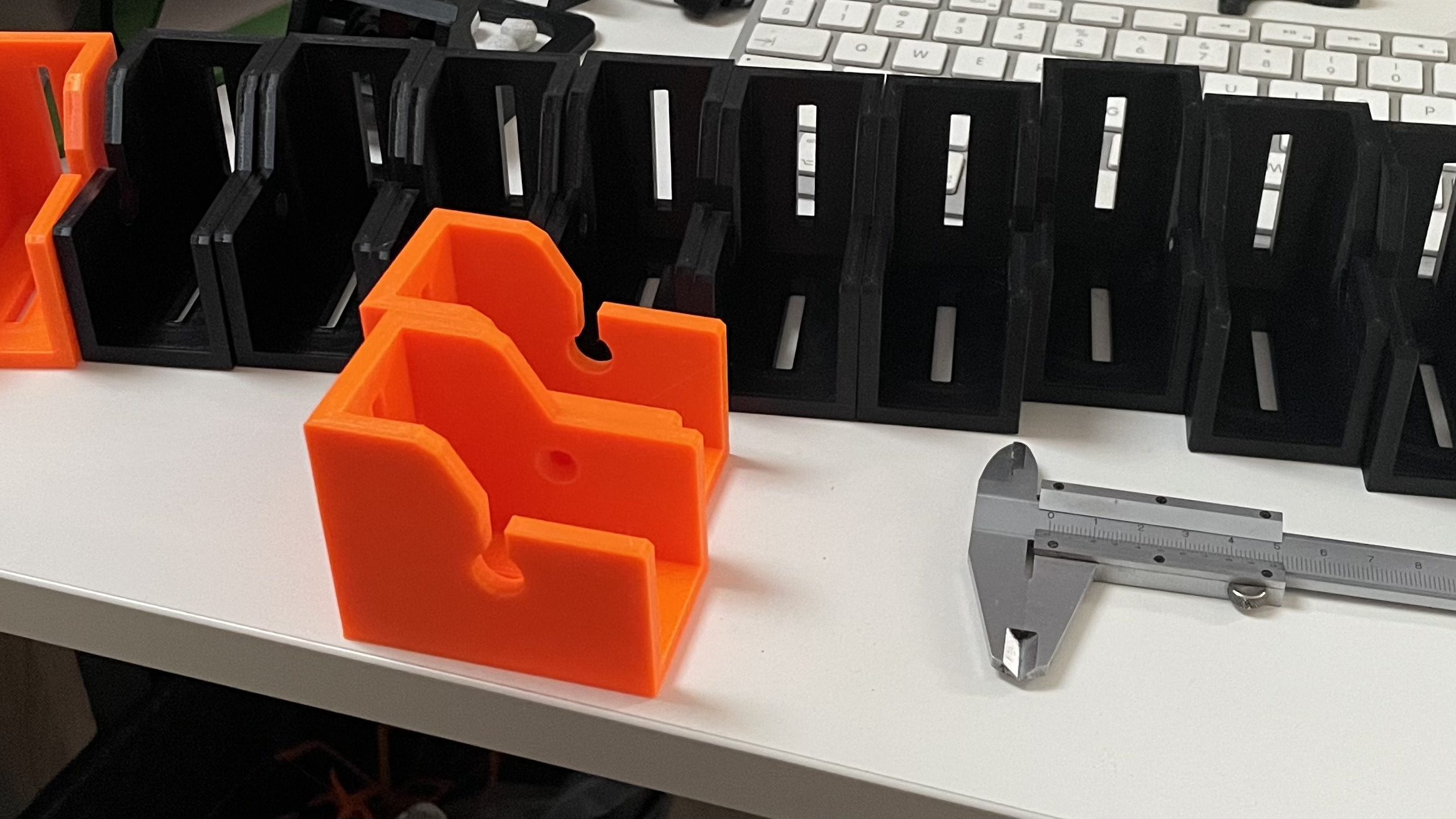 Uchwyt na poziomicę (Lewy/Prawy) / Spirit Level Wall Mount 30mm 3D model