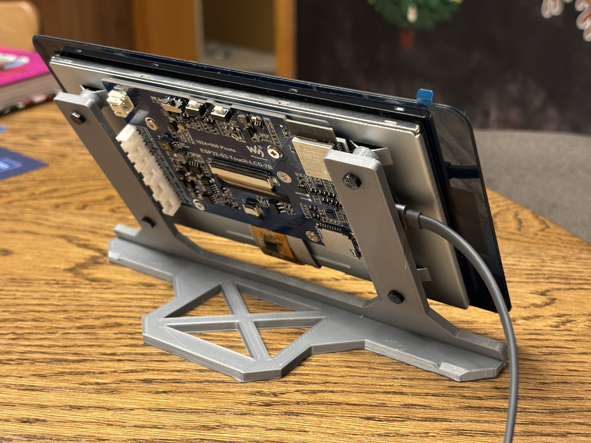 Desk stand for LCD-7B-ESP32-S3-Touch