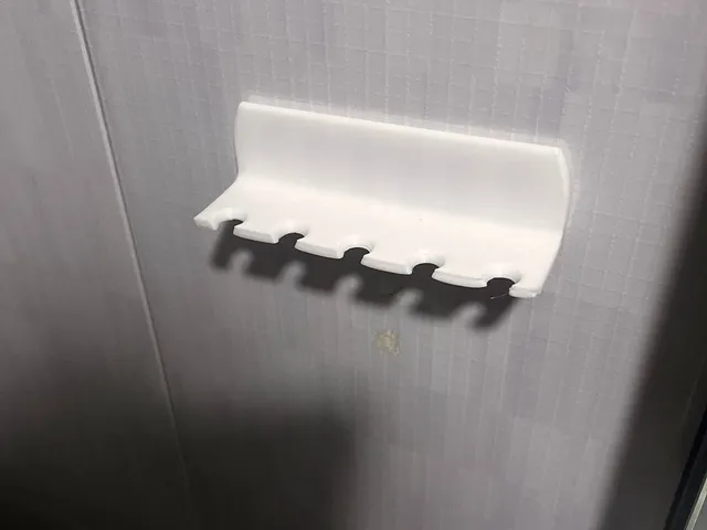 Toothbrush holder for 5