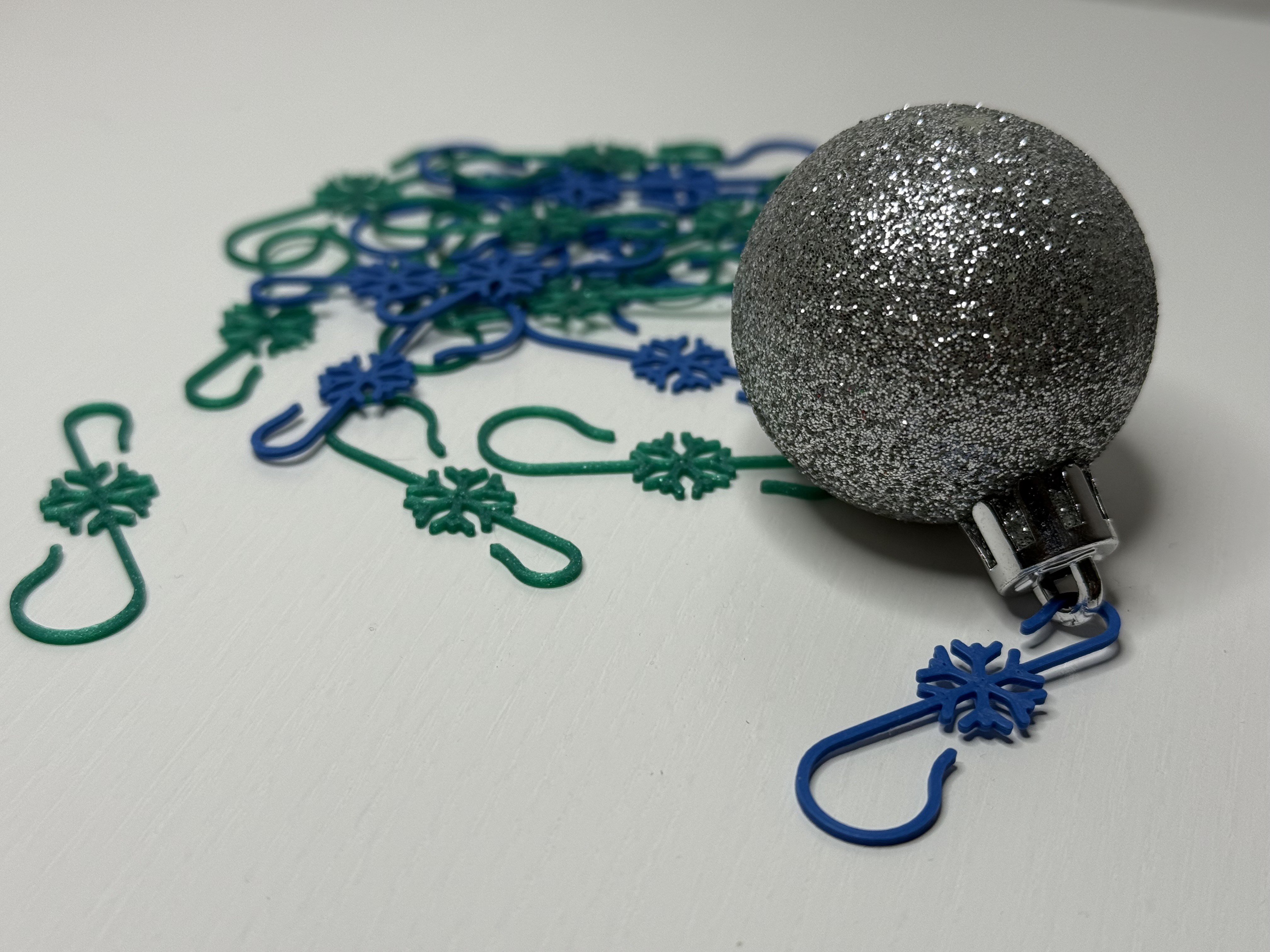 Xmas hook (only 0,24 grams)