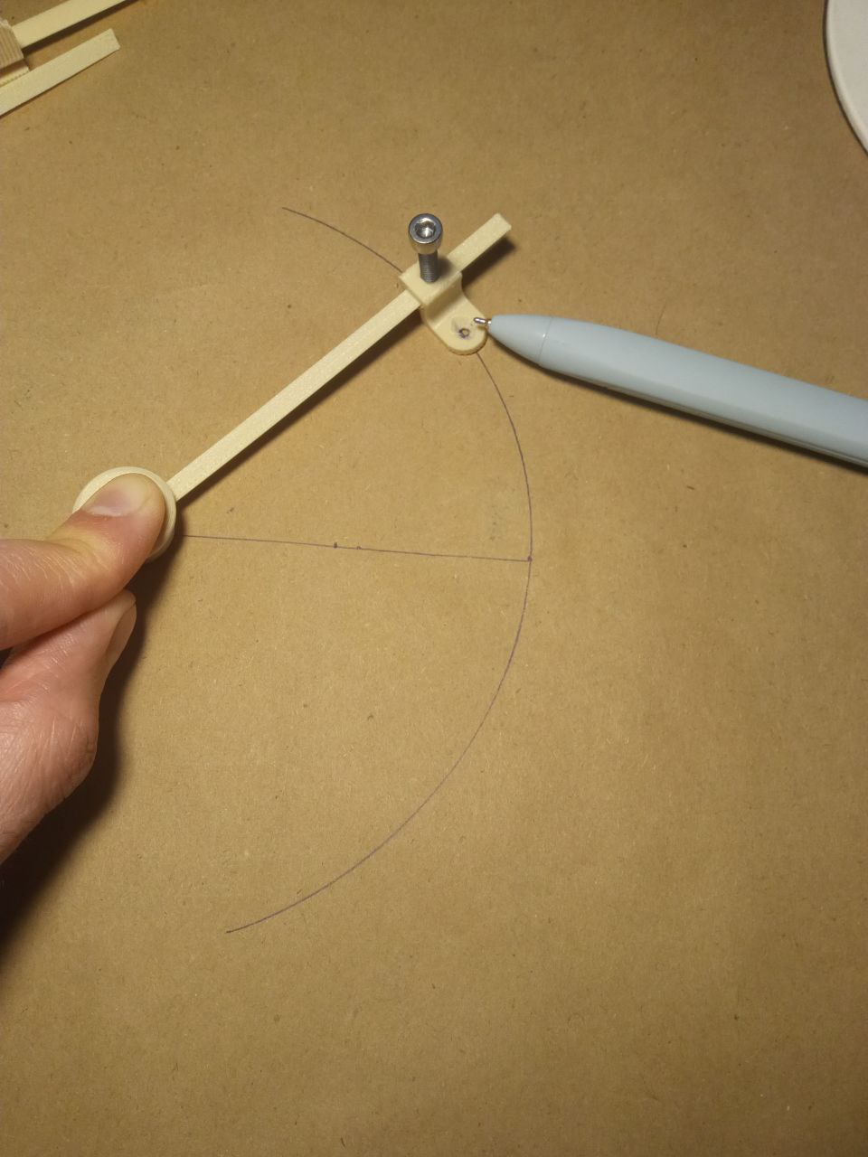 Miniatura 2 do modelo 3D Beam compass