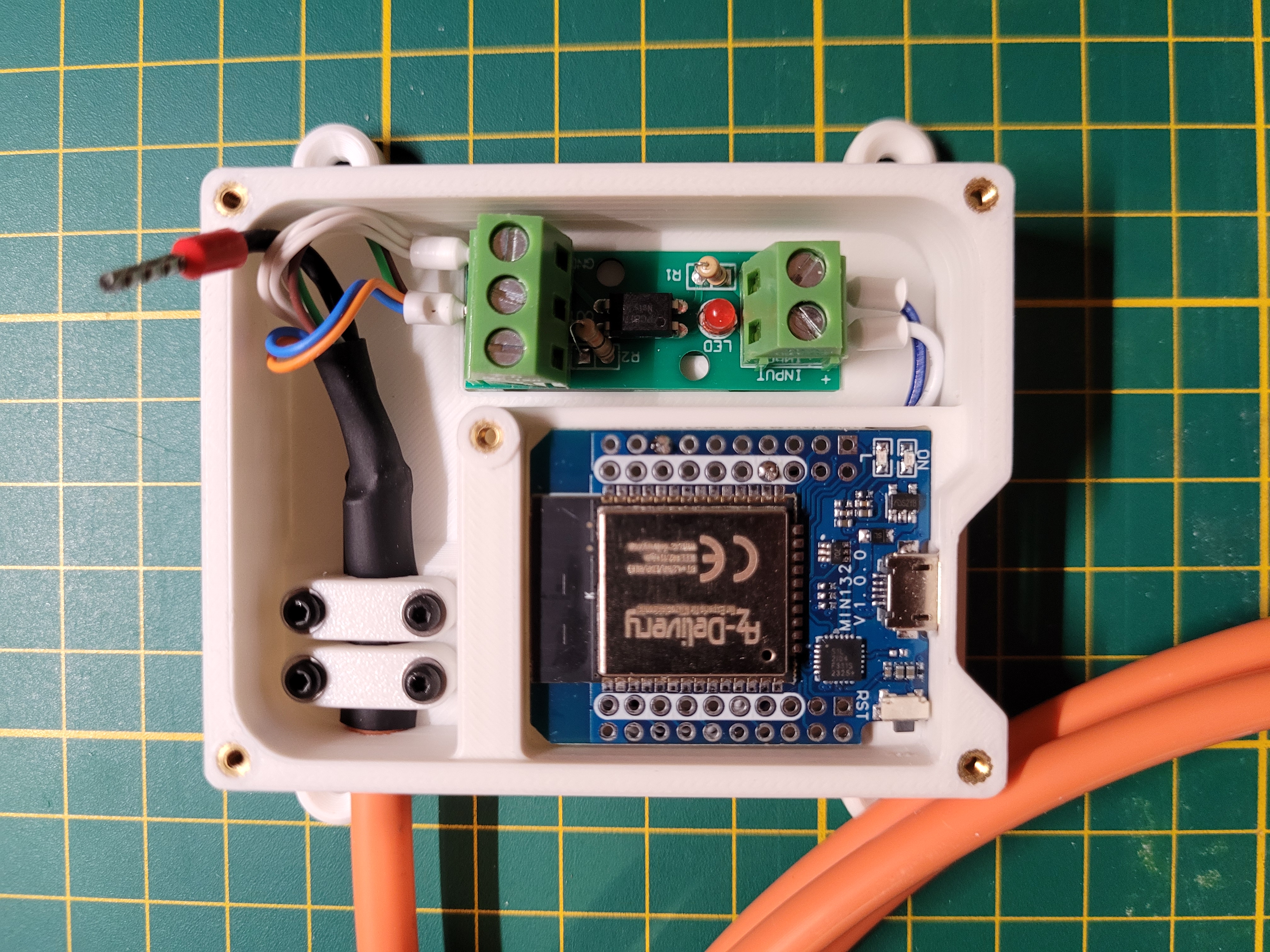 ESP32 D1 Mini with optocoupler module case