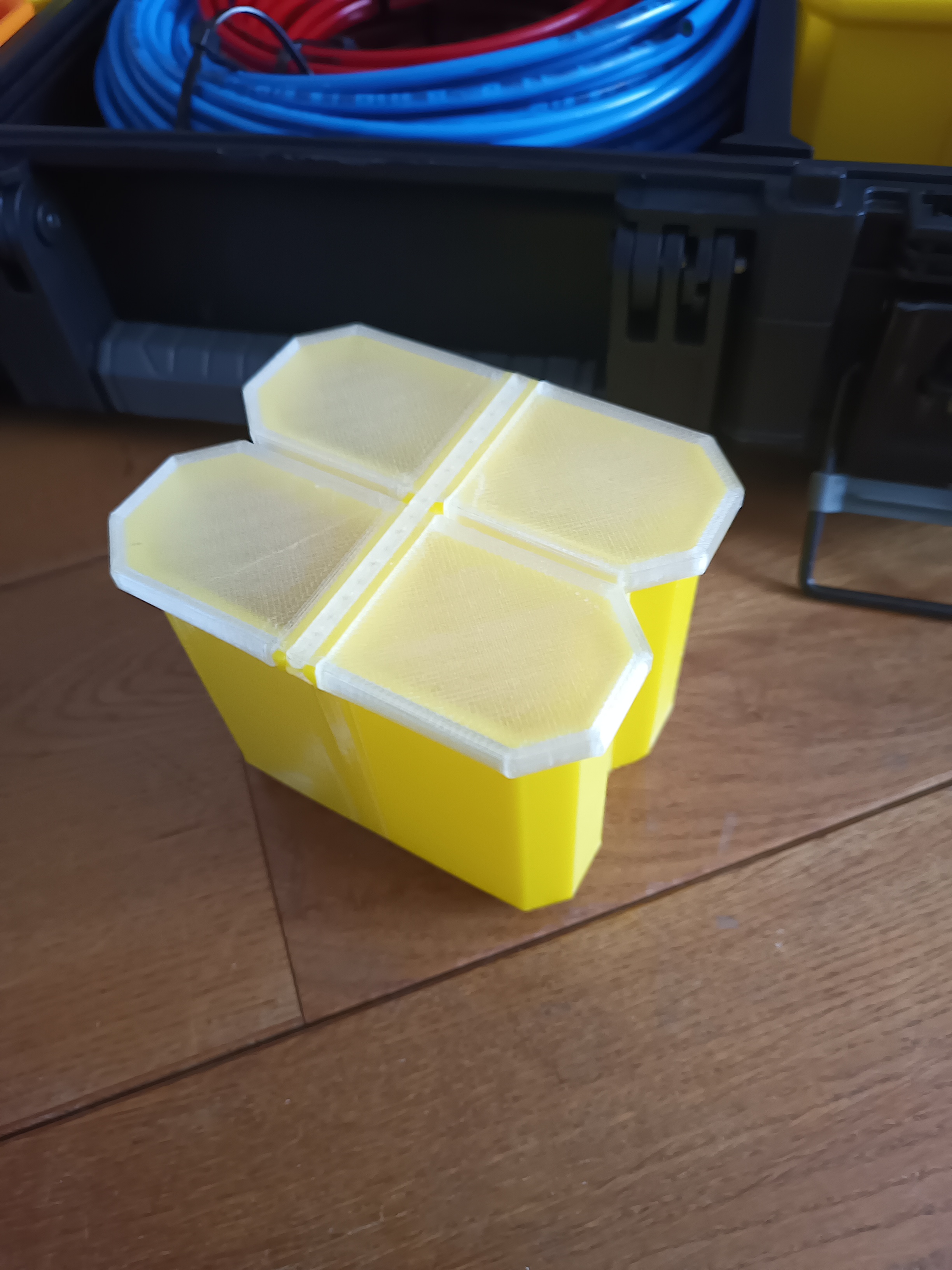 Industrial (brand from Hornbach) case box with 4 compartments and lids