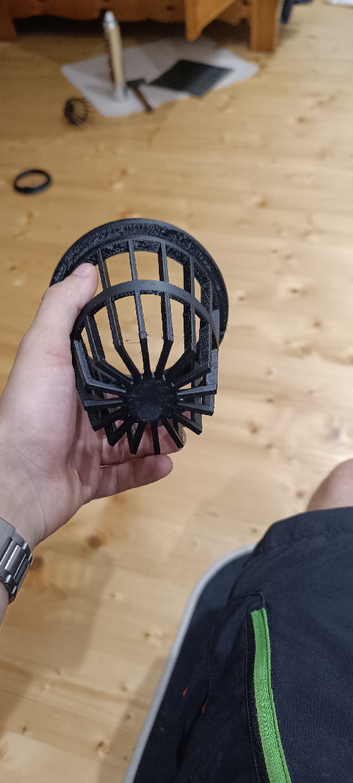 Košík do okapu