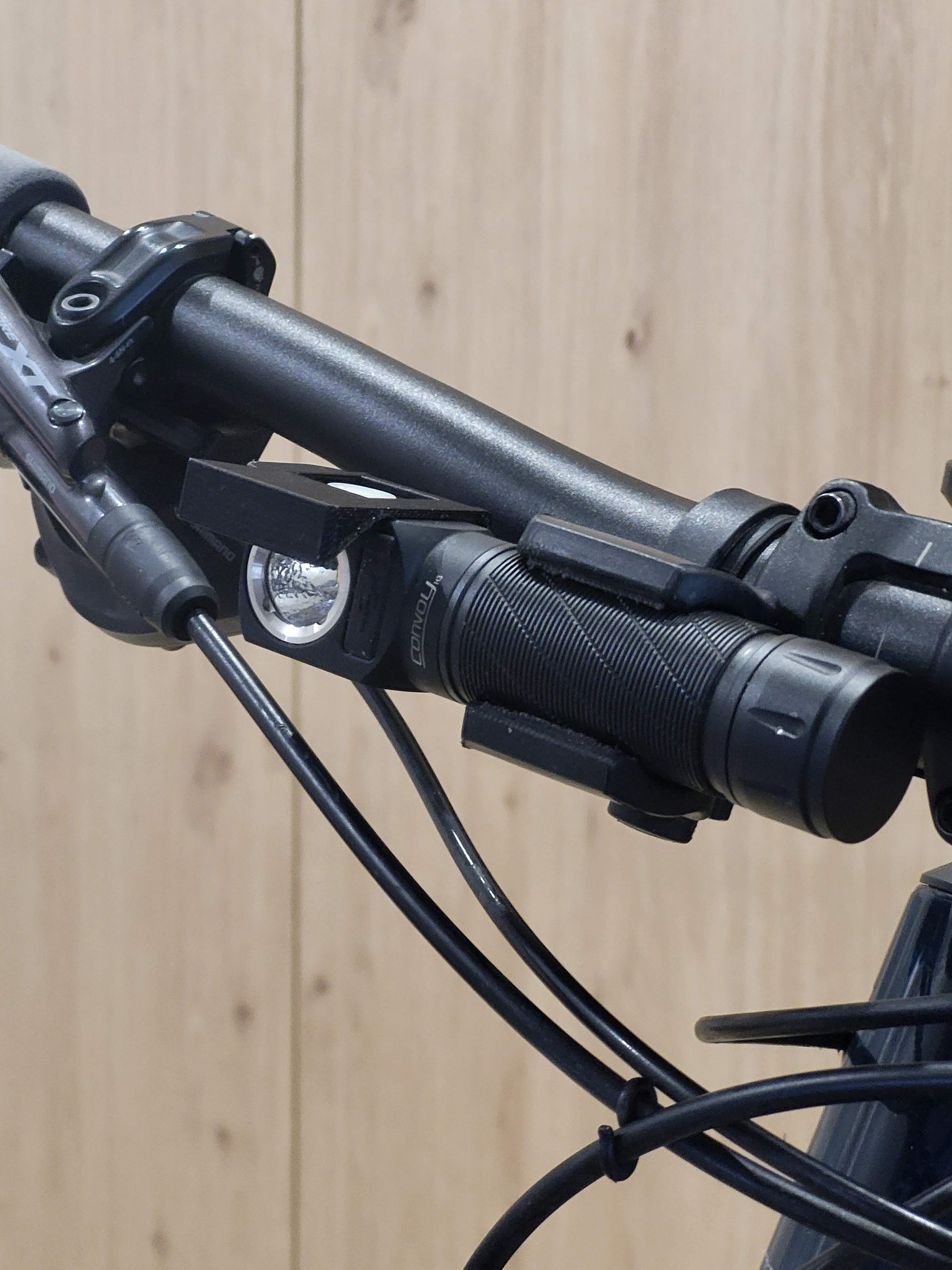 Convoy H3 flashlight cap for bike mount