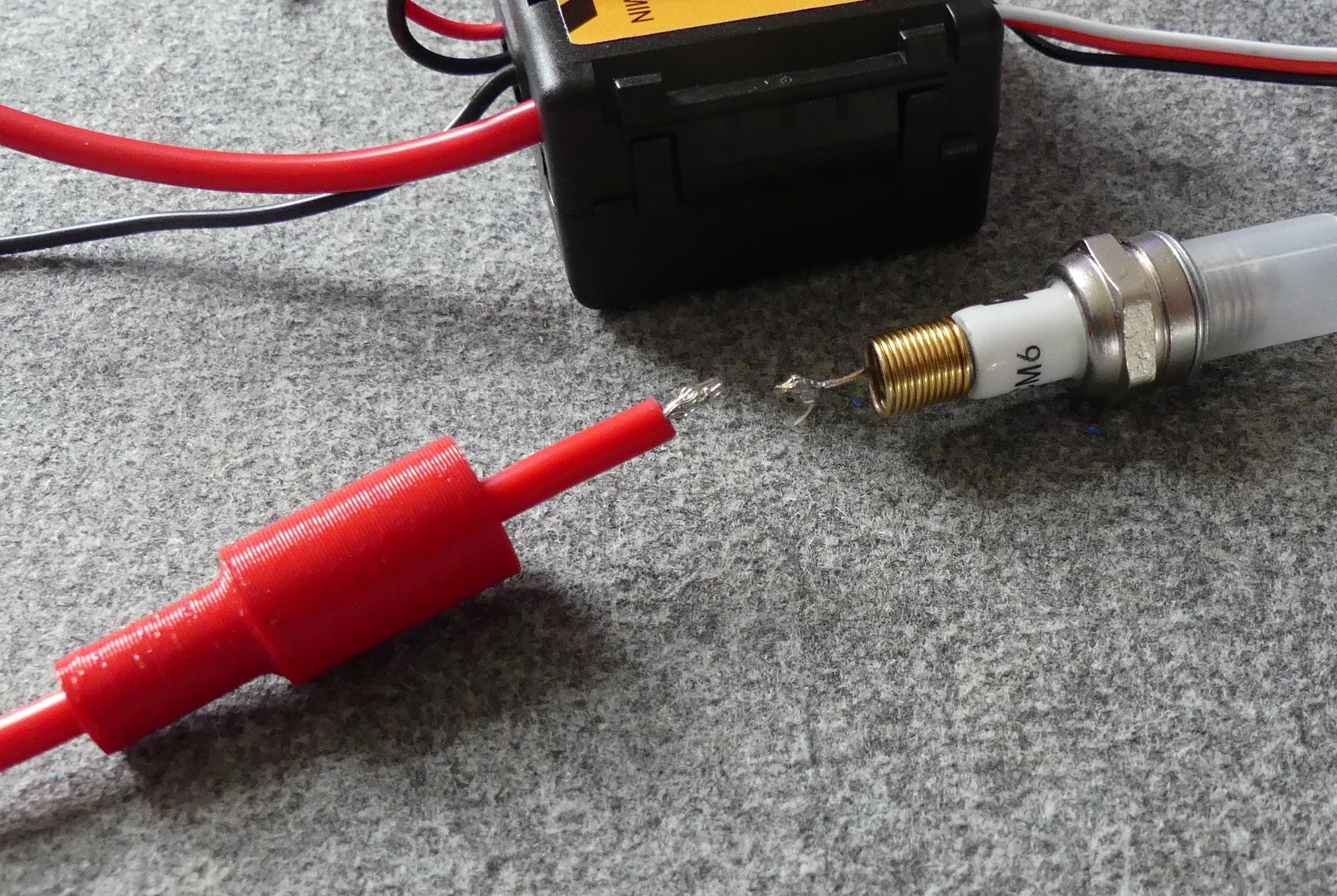 Miniatura 2 do modelo 3D Spark Plug Cap