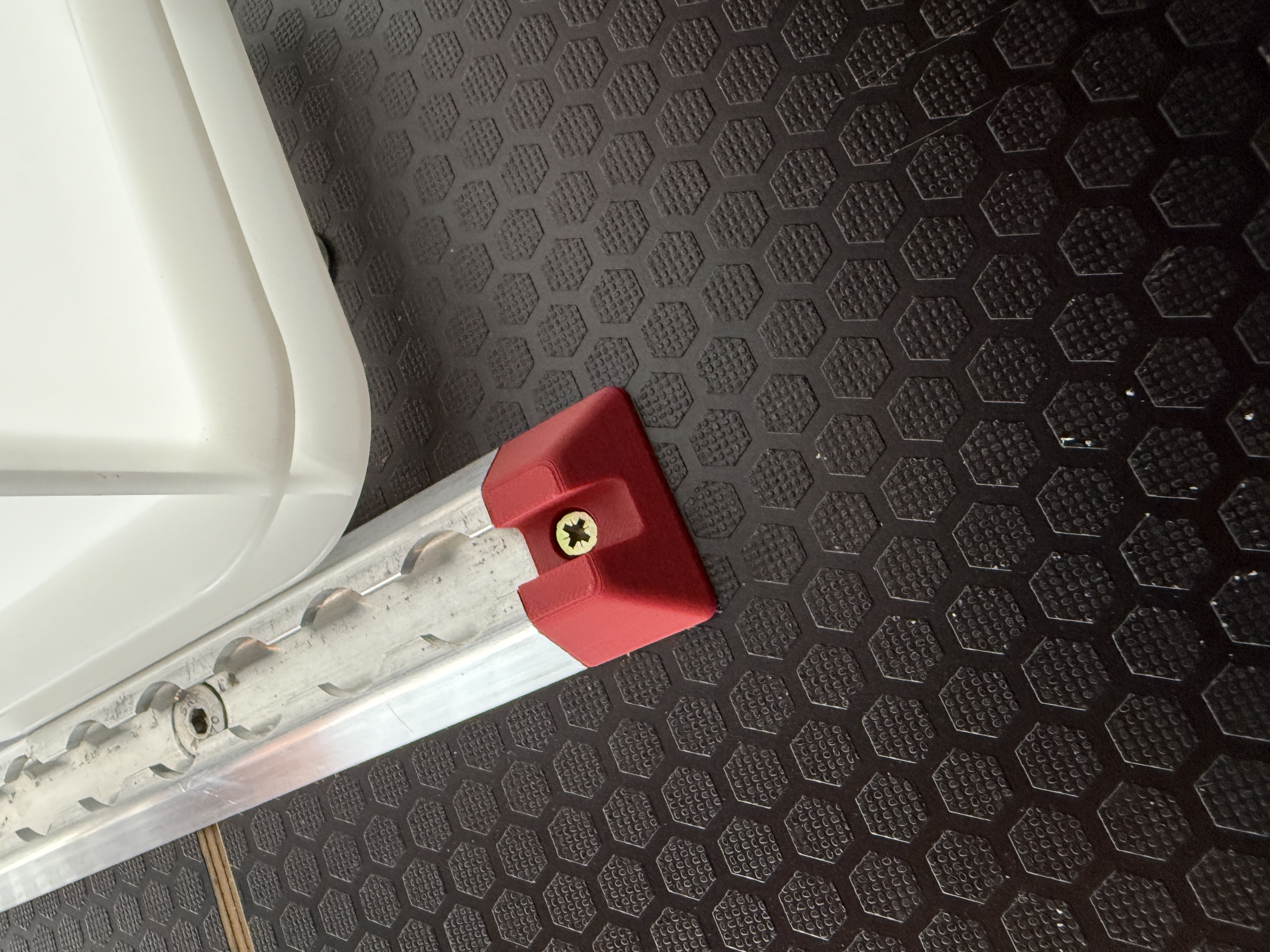 Unwin L-Rail Endcap