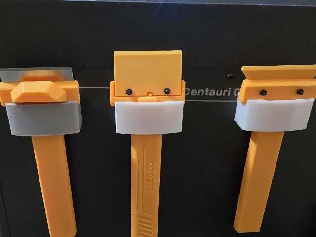 Magnetic side holder for elegoo scraper