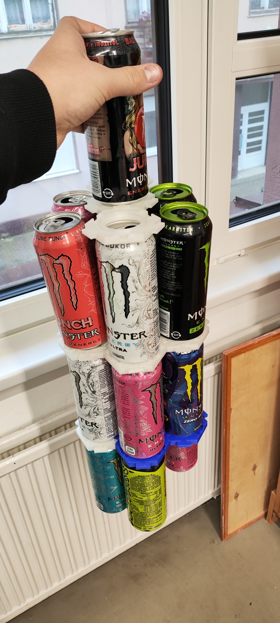 Monster can connector