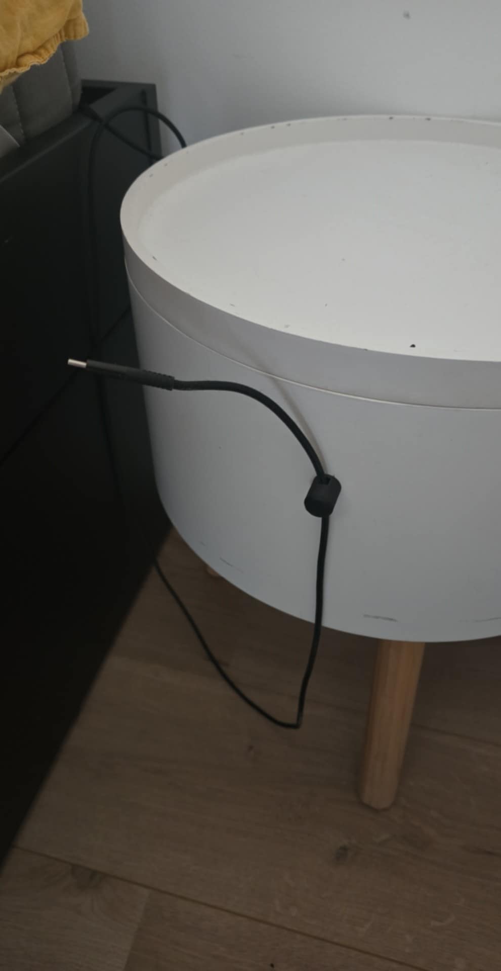 Screw-on Cable Clip