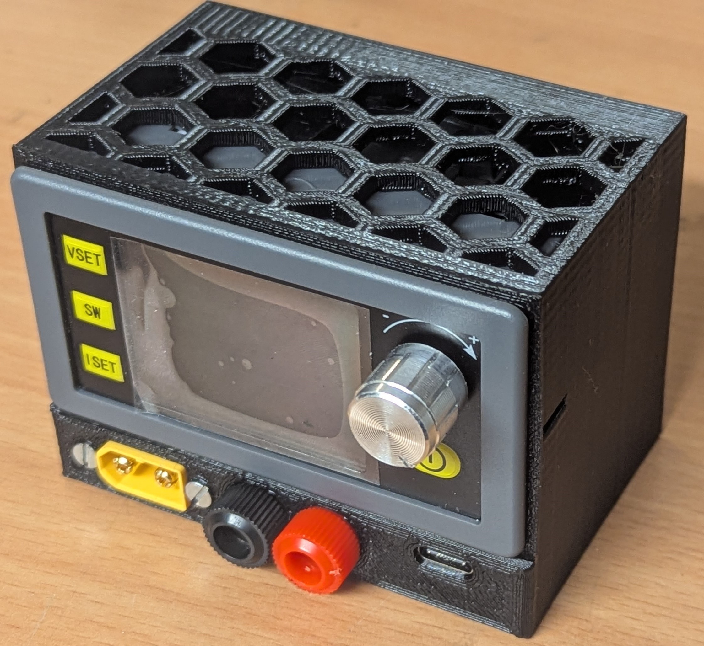 Adjustable power supply 0-32V with USB-C PD output - SK120 DC8-32V